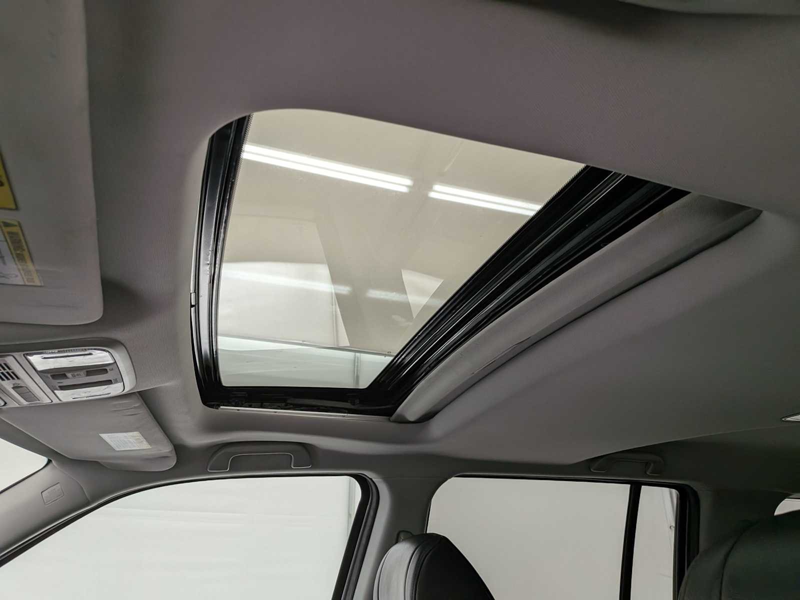 Thumbnail: 2015 Honda Pilot - 20