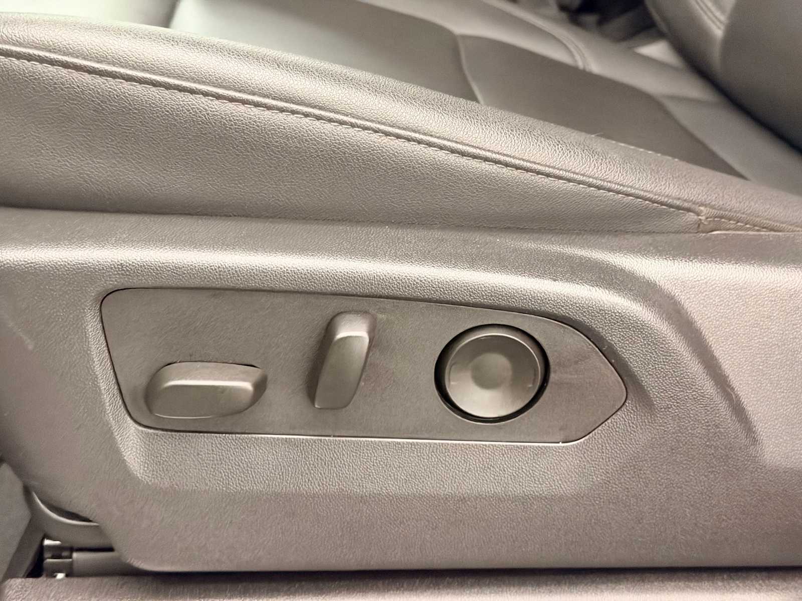 Thumbnail: 2025 GMC Sierra 3500 - 20