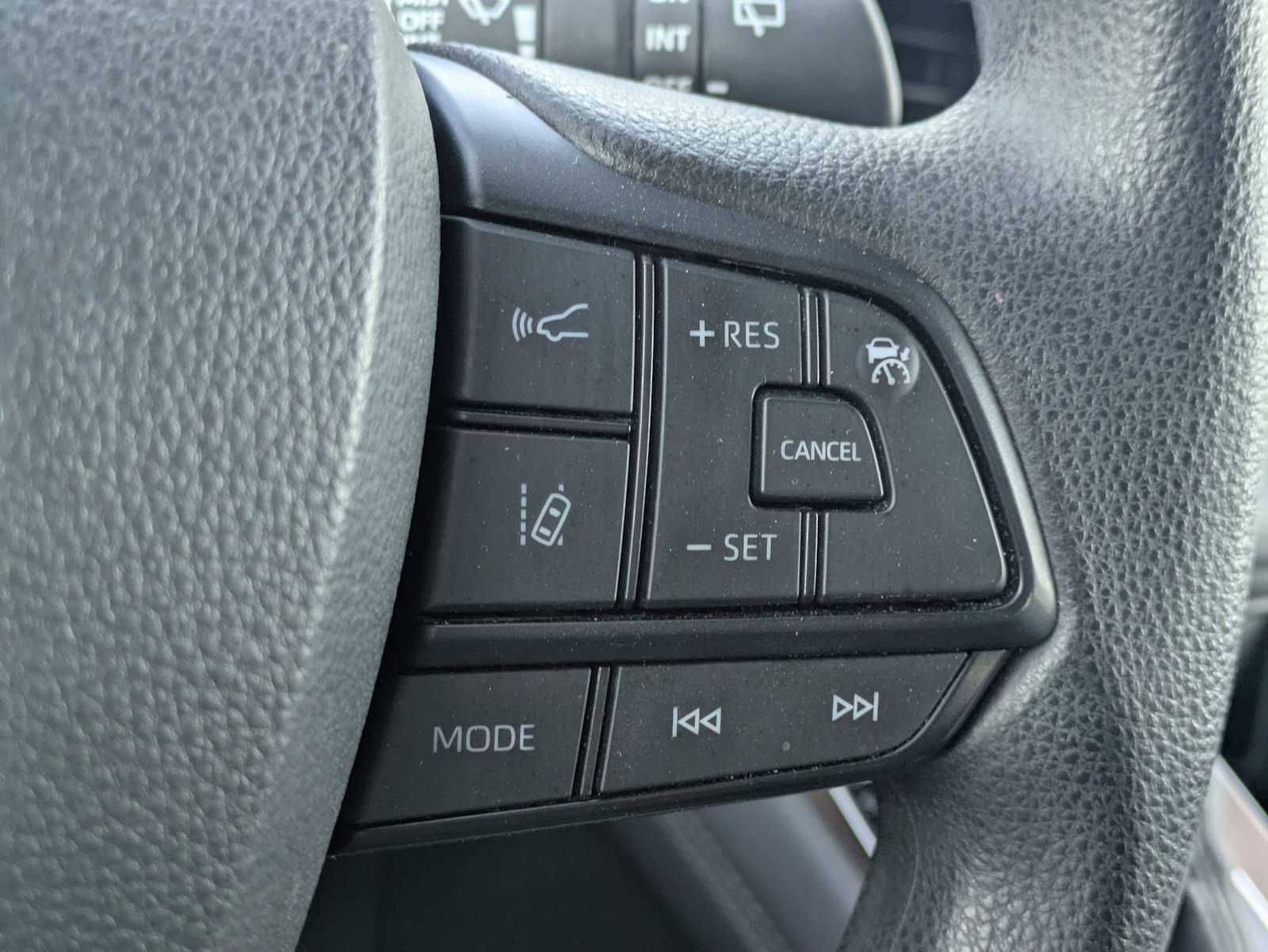 Thumbnail: 2024 Toyota Sienna - 25