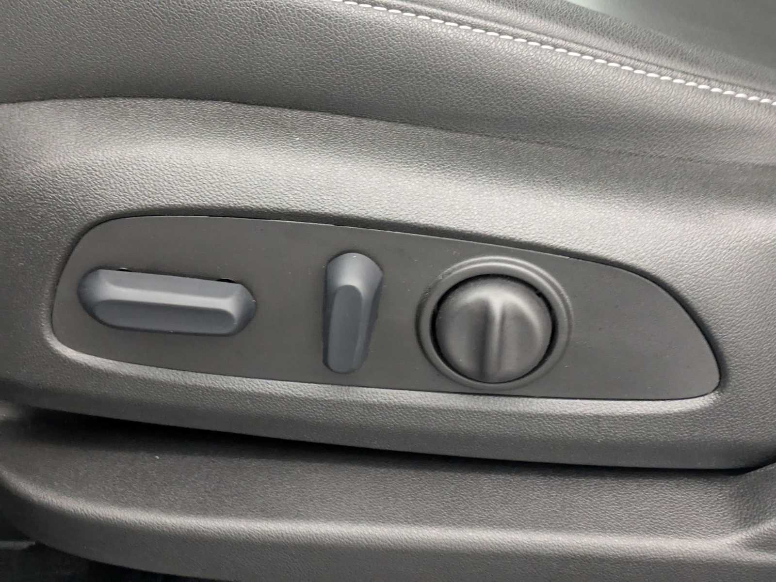 Thumbnail: 2024 Chevrolet Blazer - 17