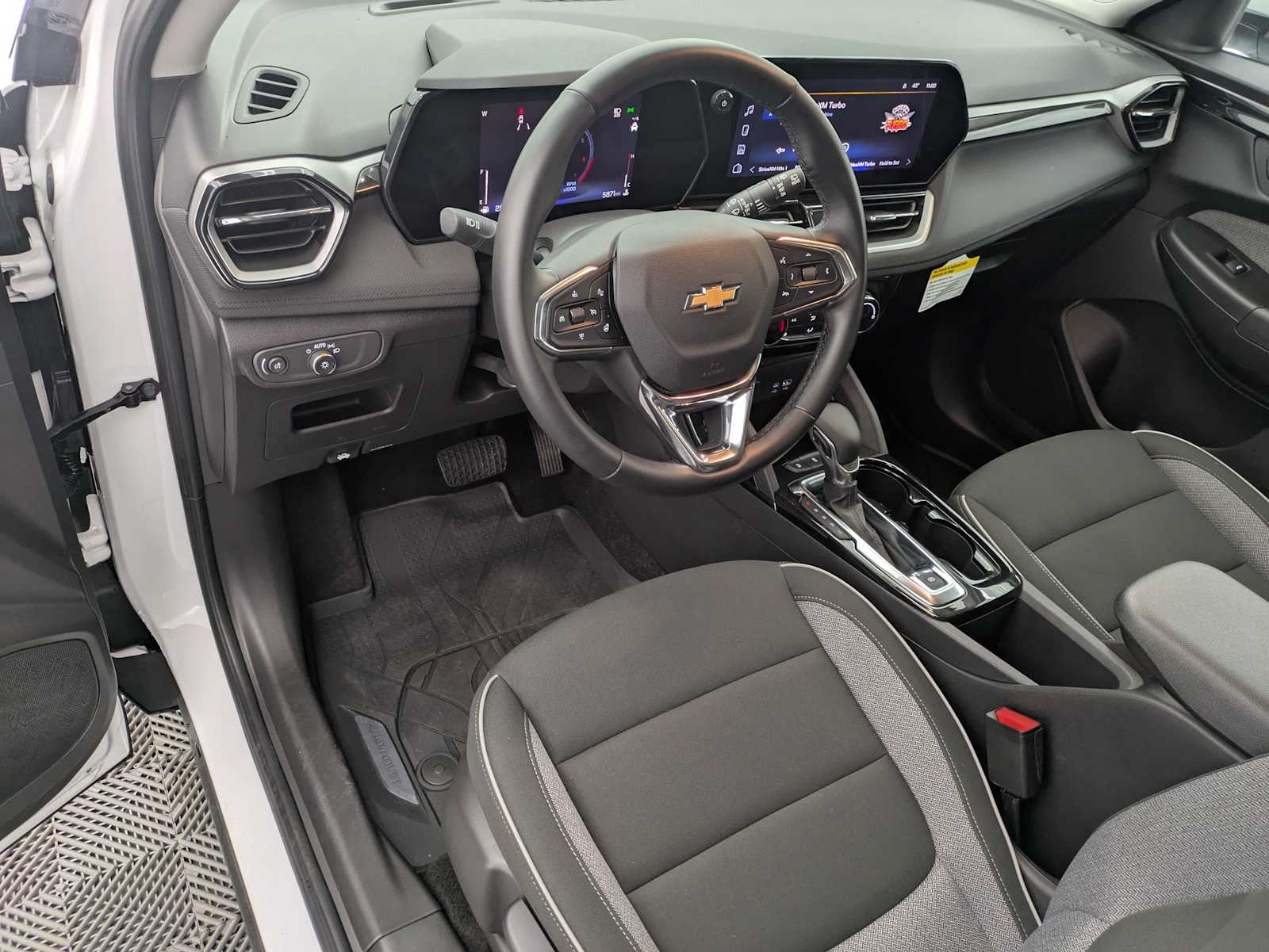 Thumbnail: 2025 Chevrolet TrailBlazer - 2