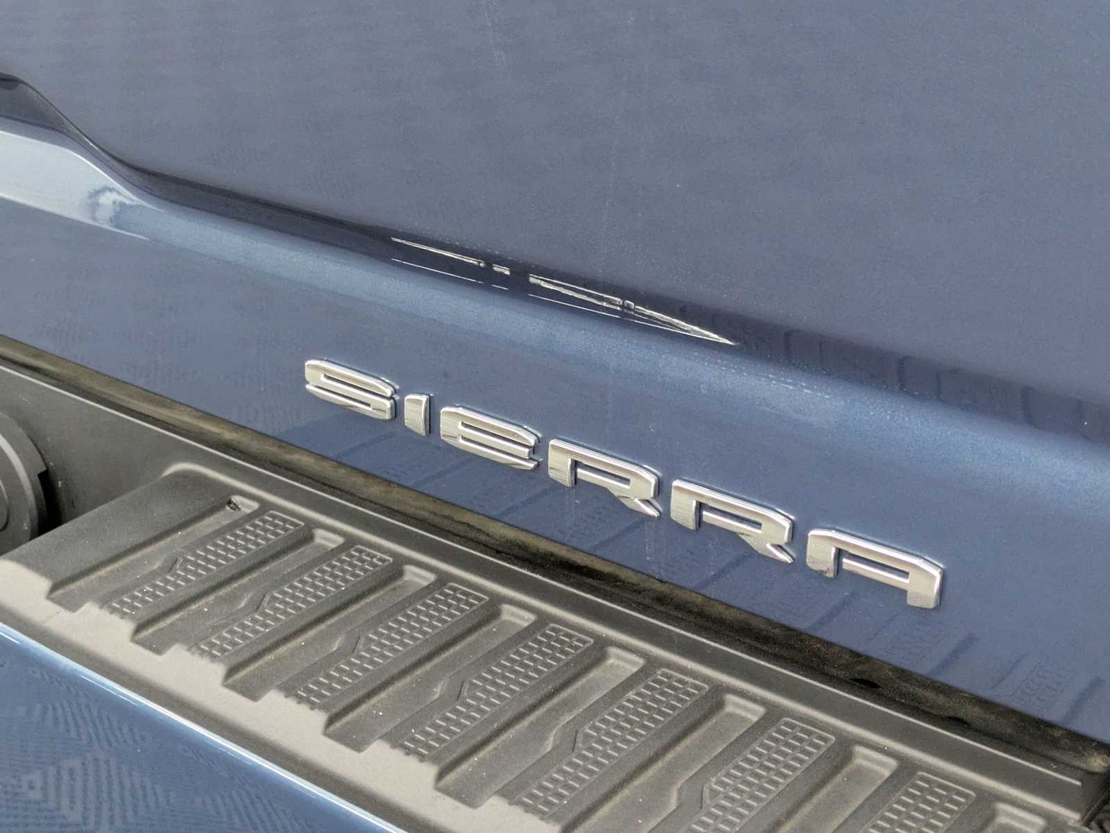 Thumbnail: 2025 GMC Sierra 2500 - 13