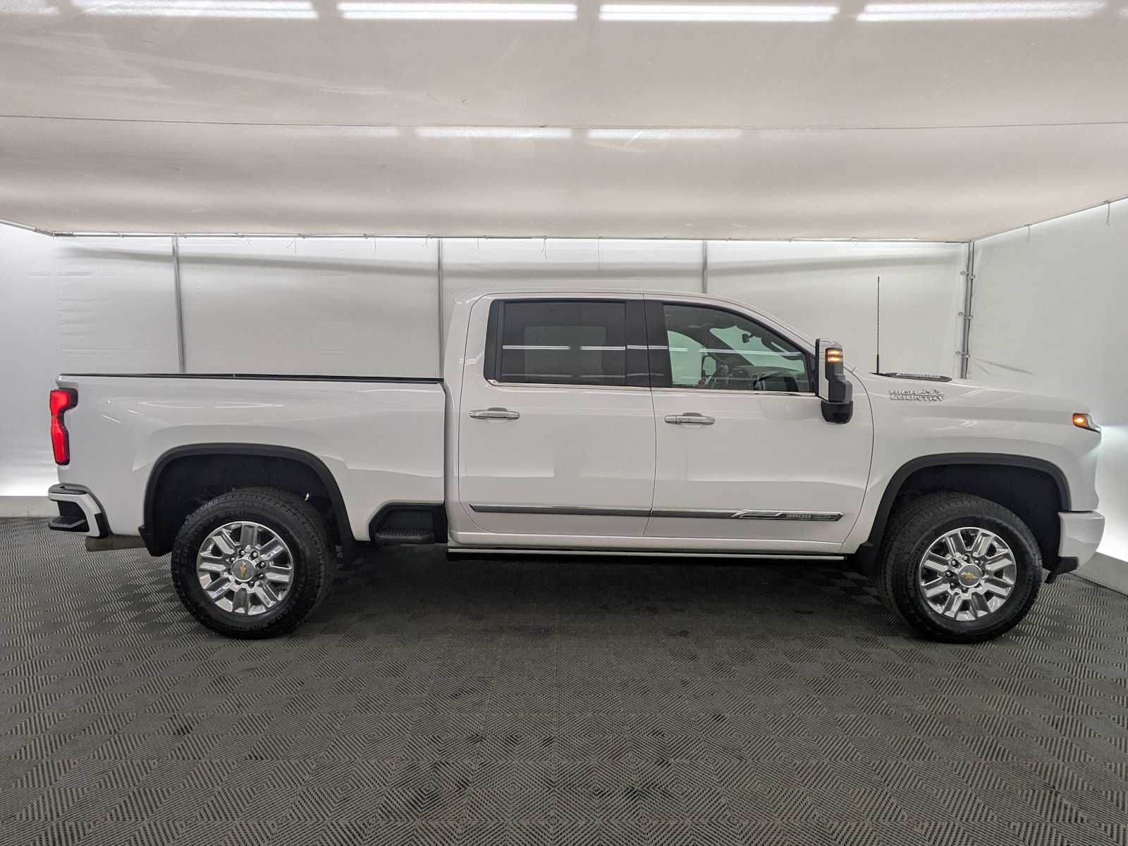 Thumbnail: 2024 Chevrolet Silverado 3500 - 7