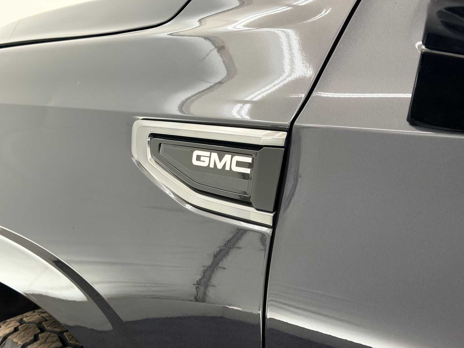 Thumbnail: 2023 GMC Yukon - 12