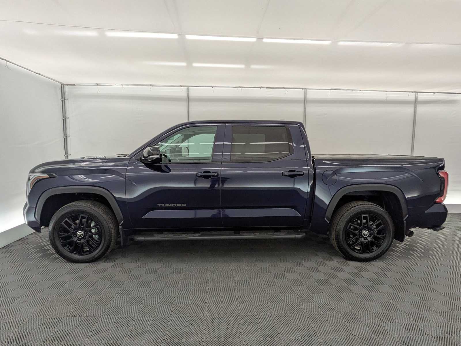 Thumbnail: 2024 Toyota Tundra - 3