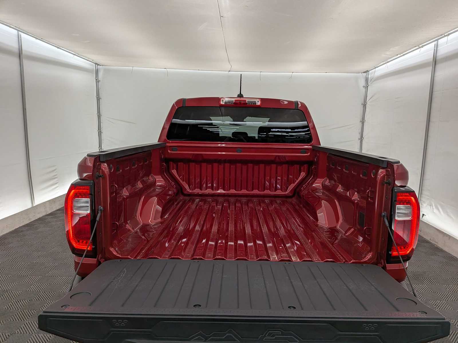 Thumbnail: 2024 GMC Canyon - 32