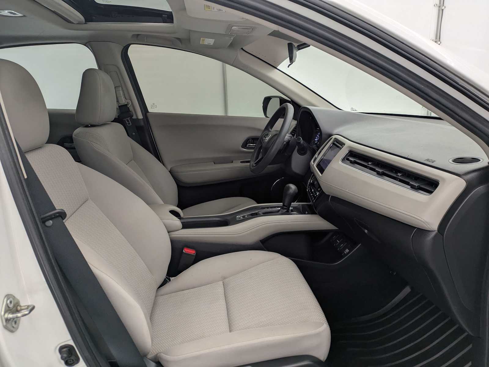 Thumbnail: 2018 Honda HR-V - 23