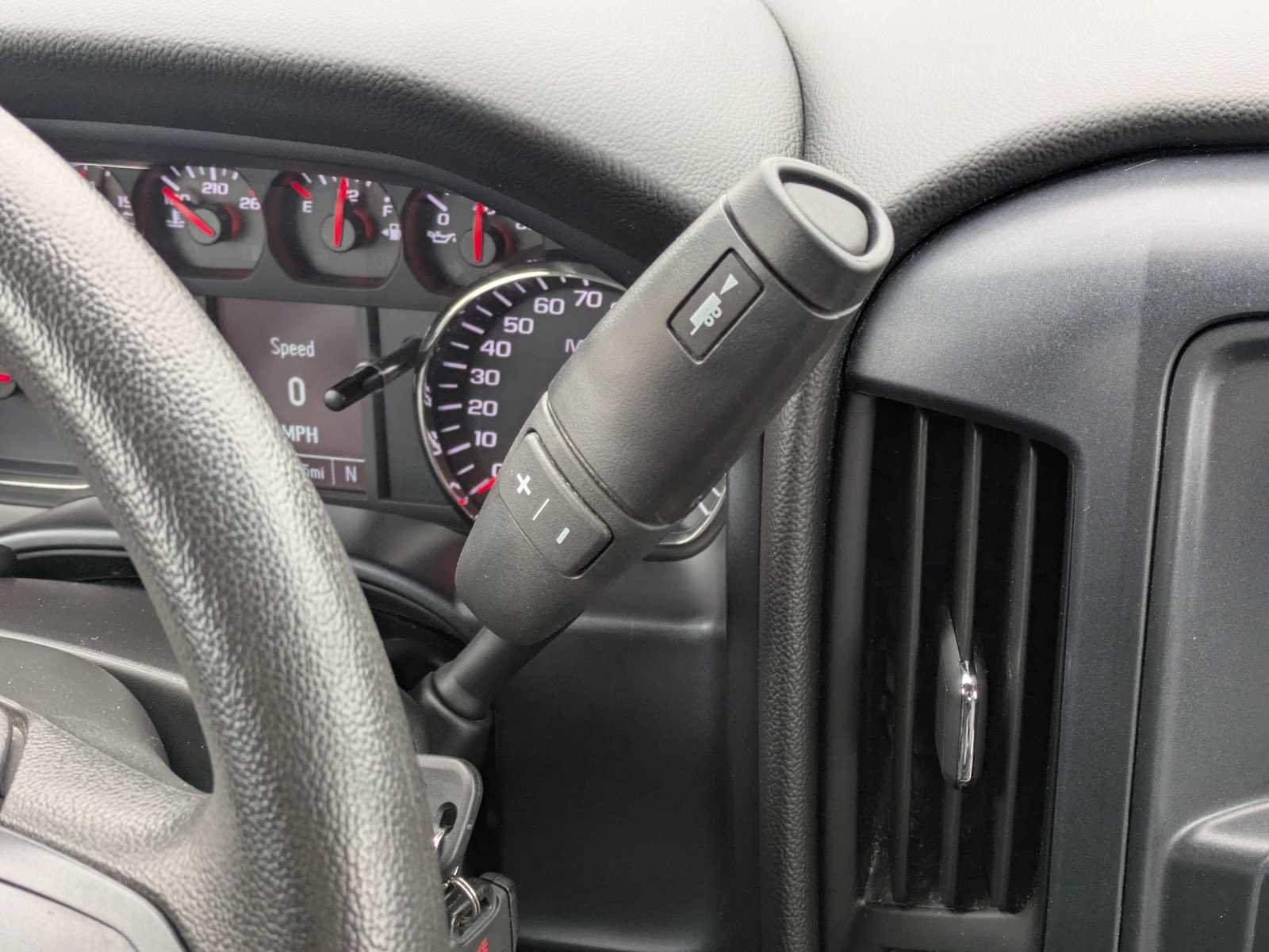 Thumbnail: 2017 Chevrolet Silverado 1500 - 28