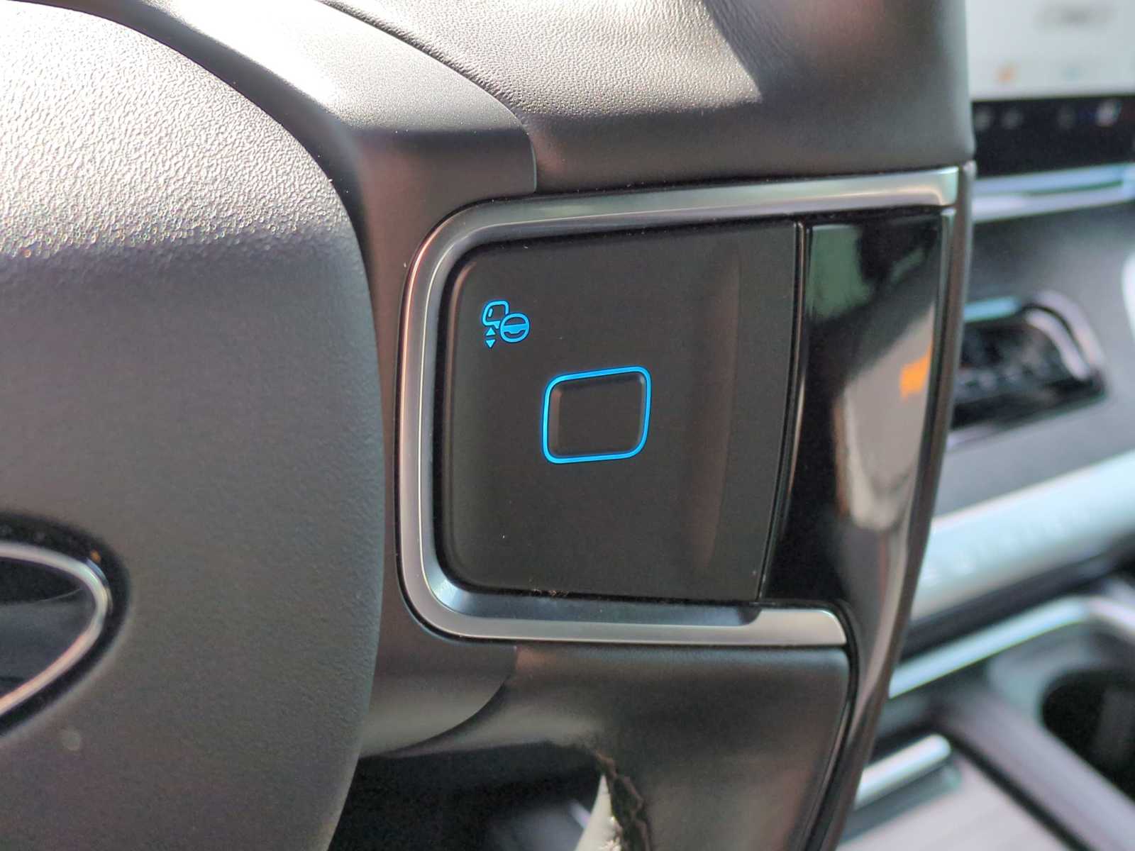 Thumbnail: 2025 Ford Expedition - 24