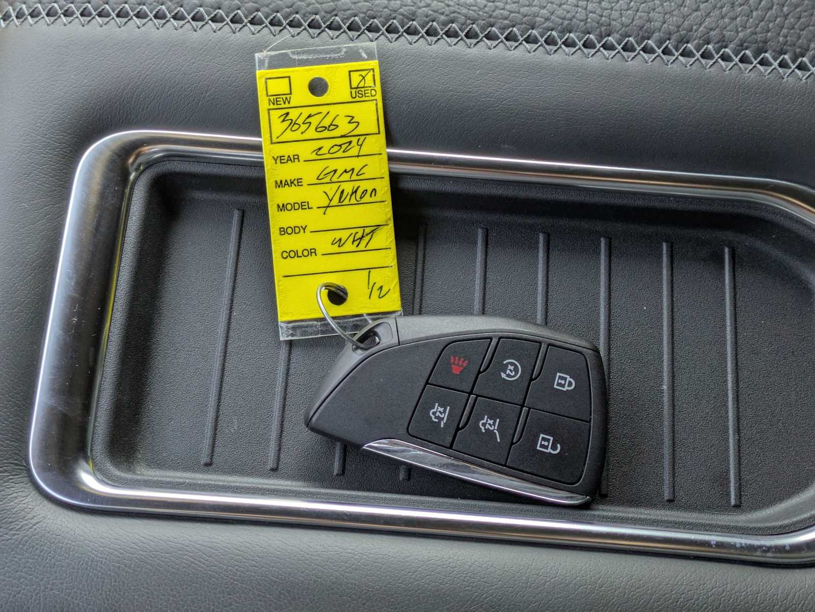 Thumbnail: 2024 GMC Yukon - 35