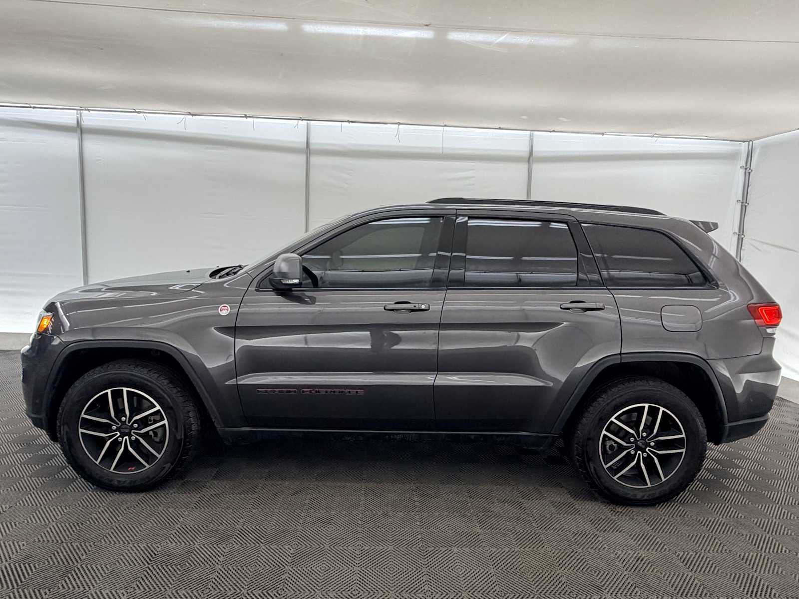 Thumbnail: 2021 Jeep Grand Cherokee - 3