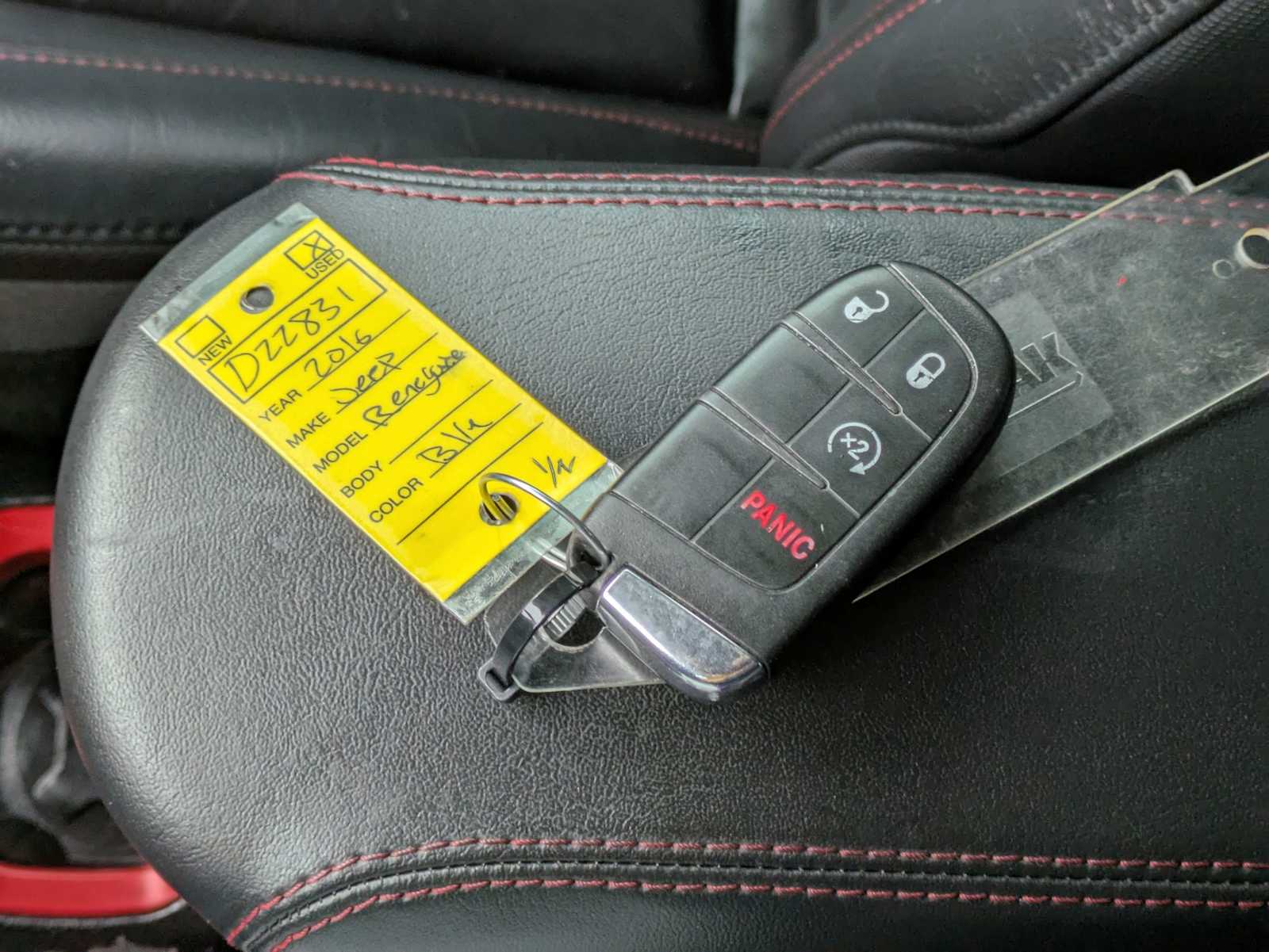 Thumbnail: 2016 Jeep Renegade - 36