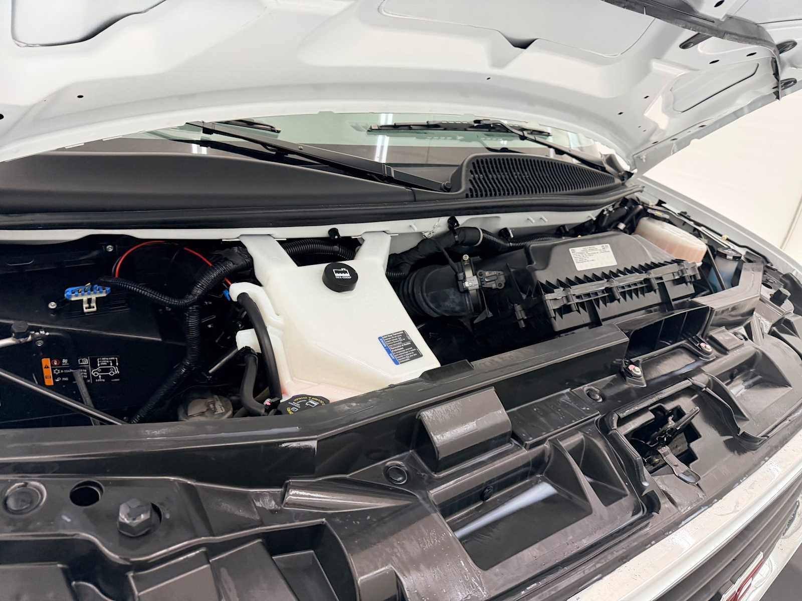 Thumbnail: 2024 GMC Savana - 11