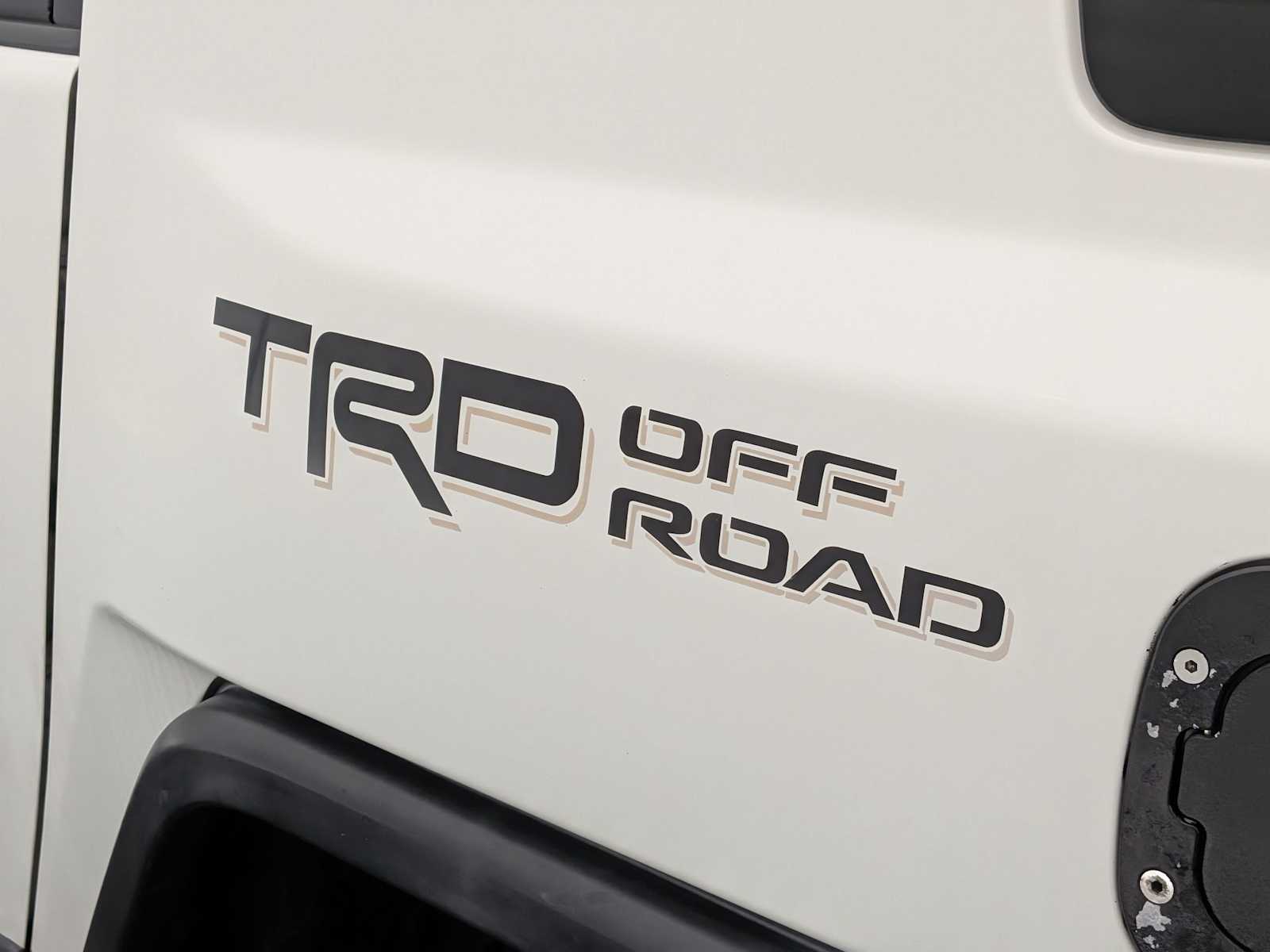Thumbnail: 2014 Toyota FJ Cruiser - 11