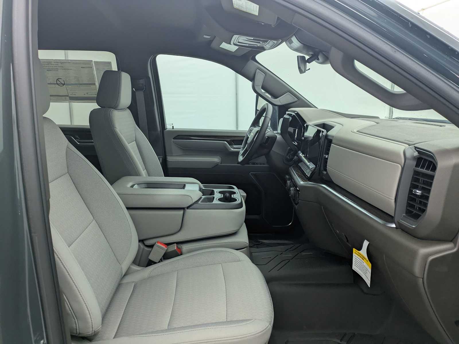 Thumbnail: 2025 Chevrolet Silverado 2500 - 23