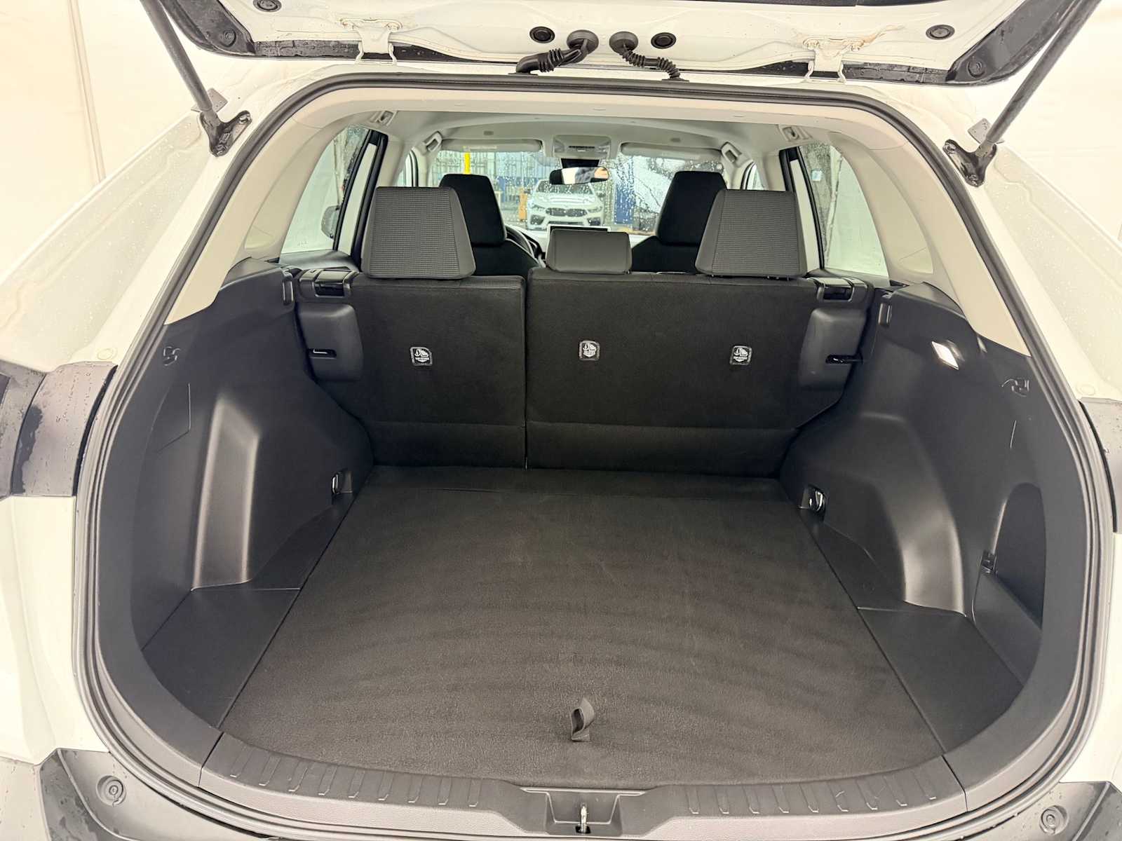 Thumbnail: 2025 Toyota RAV4 - 32