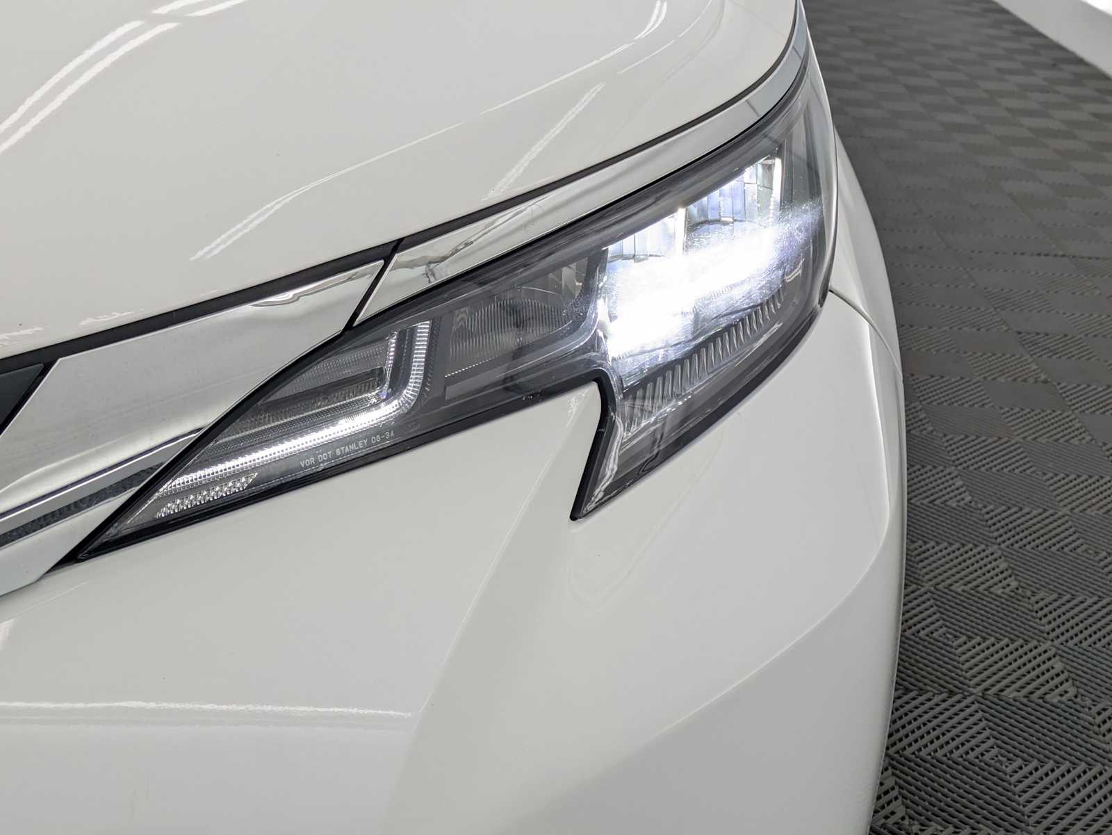 Thumbnail: 2024 Toyota Sienna - 10