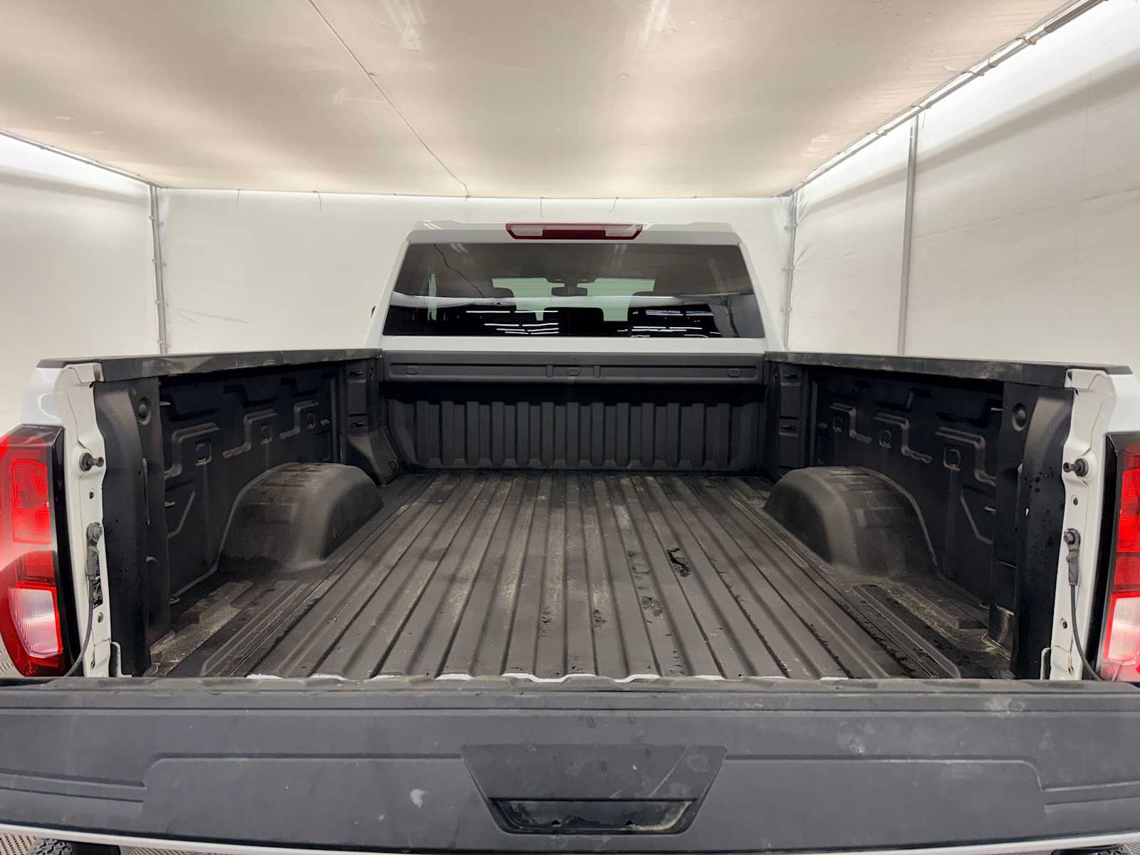 Thumbnail: 2023 GMC Sierra 3500 - 31