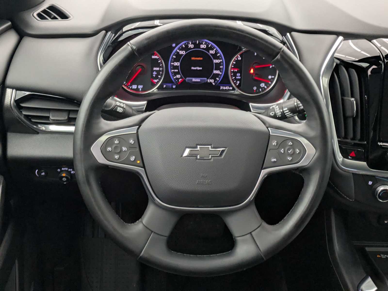 Thumbnail: 2024 Chevrolet Traverse - 24