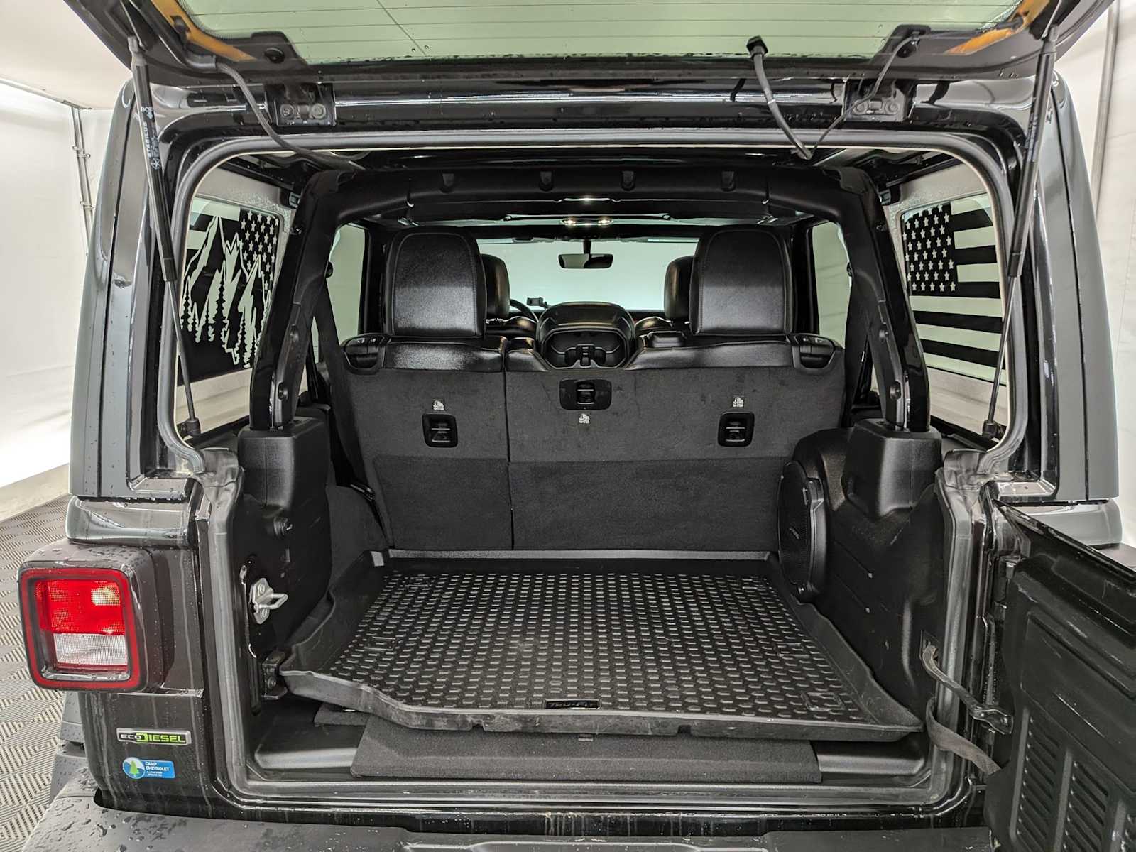 Thumbnail: 2023 Jeep Wrangler - 34