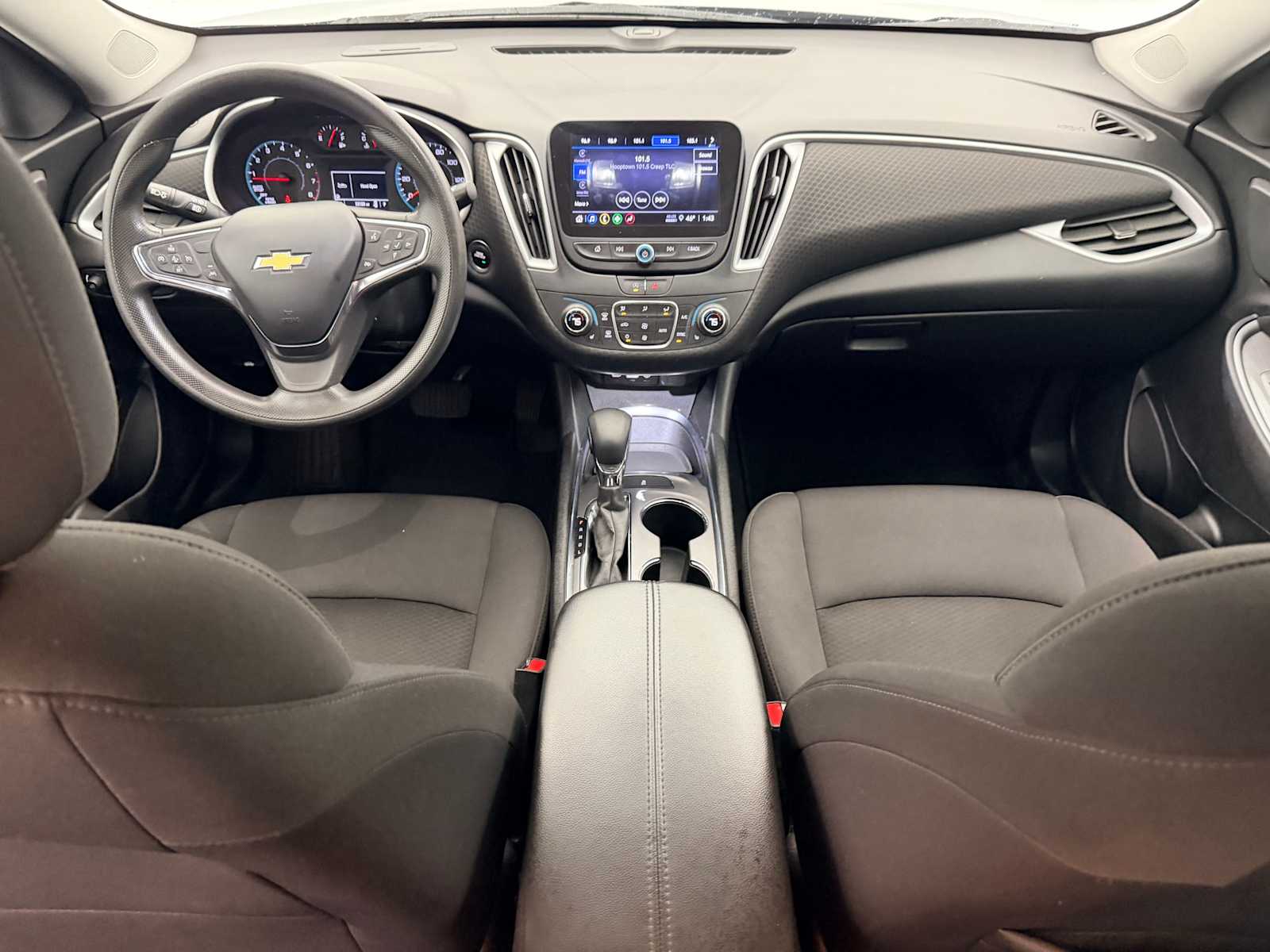 Thumbnail: 2023 Chevrolet Malibu - 15