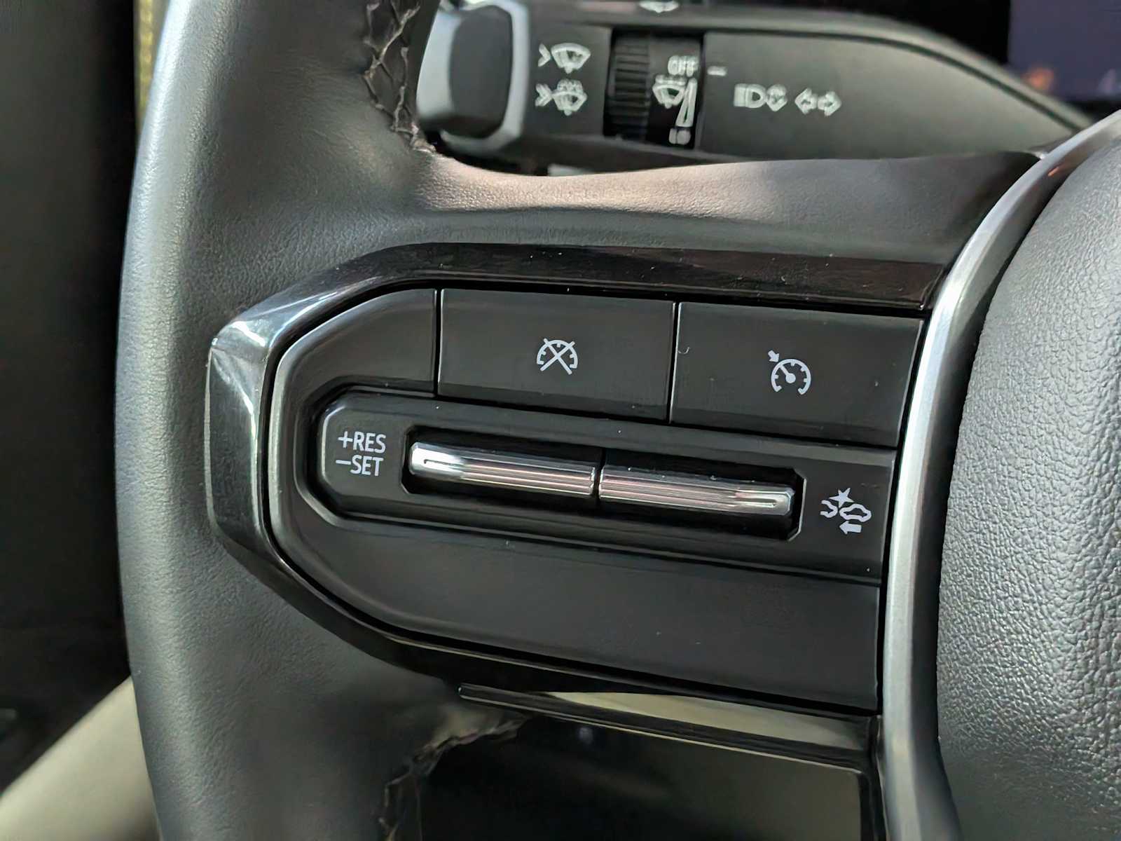 Thumbnail: 2024 Chevrolet Colorado - 27