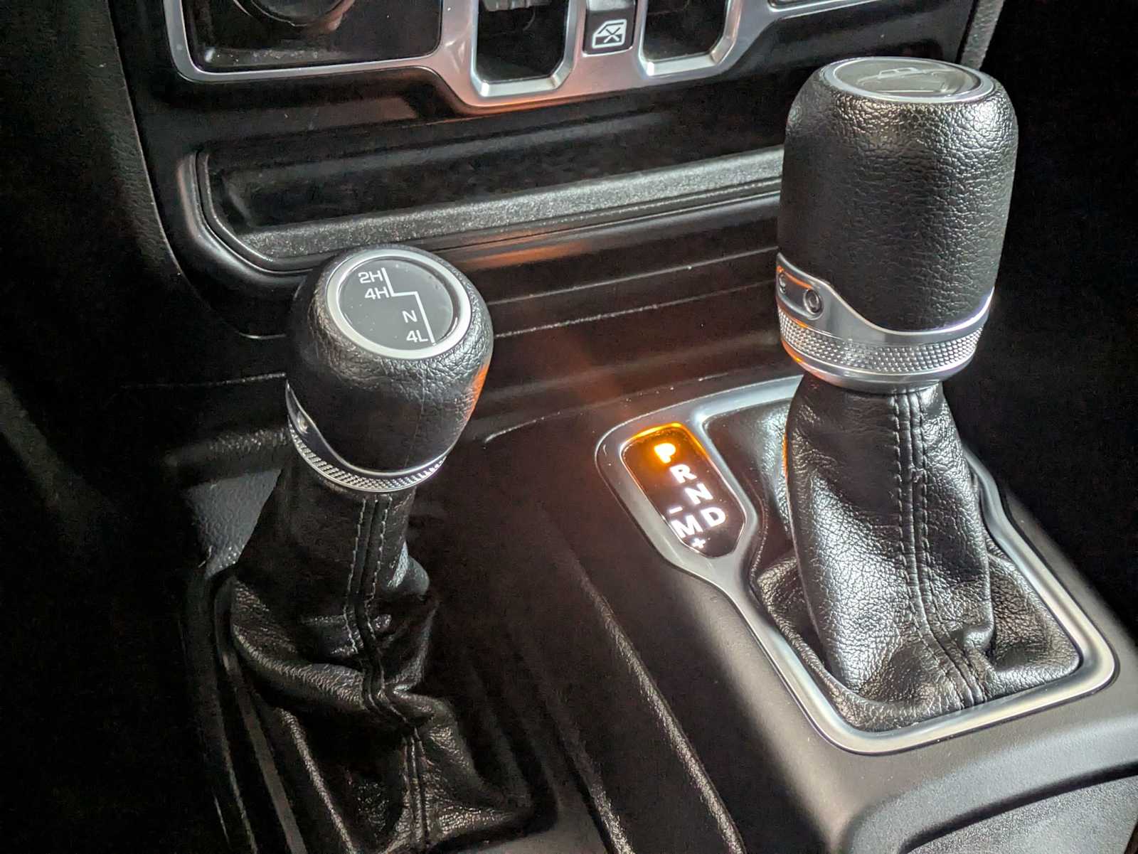 Thumbnail: 2023 Jeep Gladiator - 31