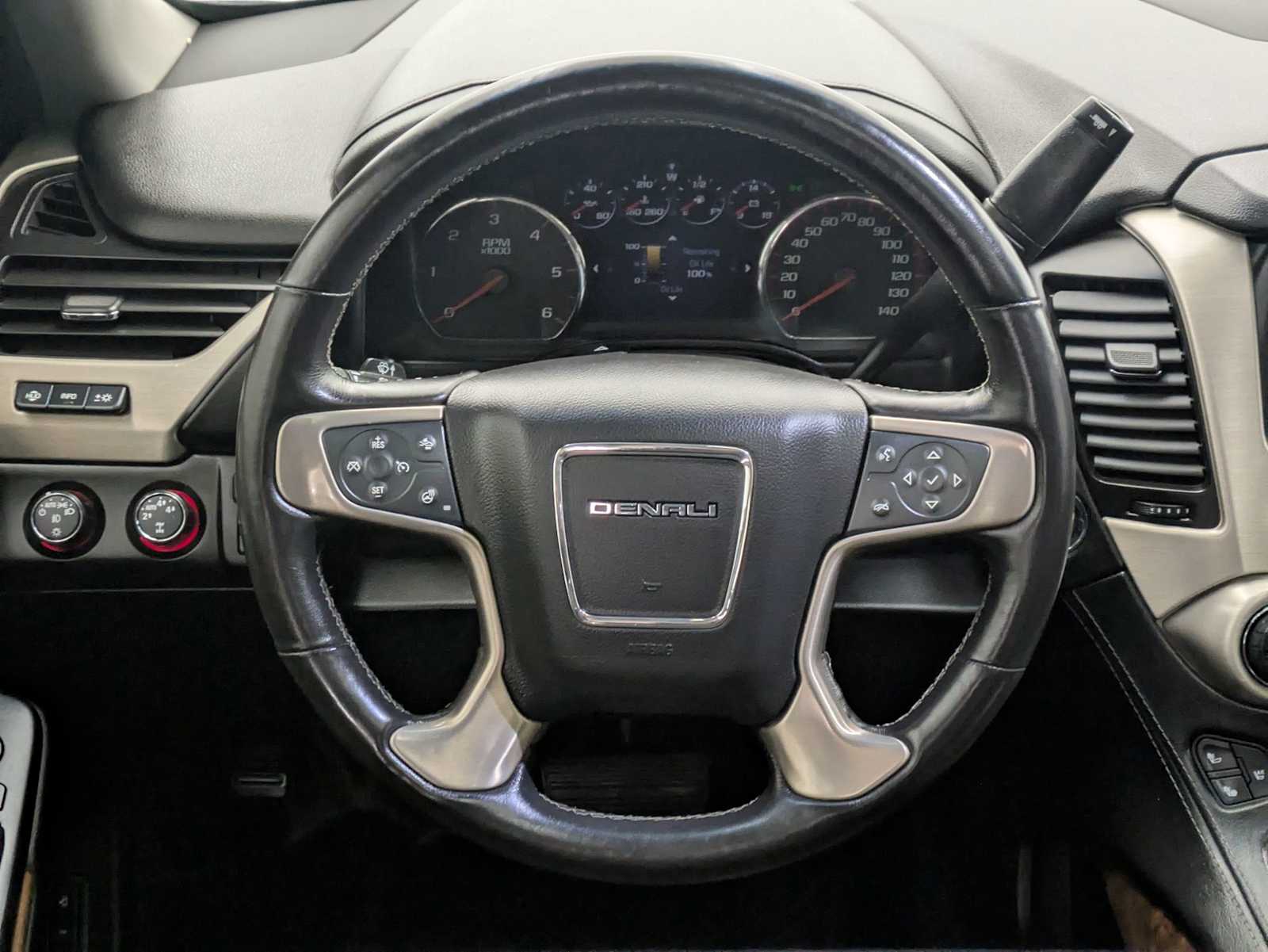 2015 GMC Yukon XL Denali 24