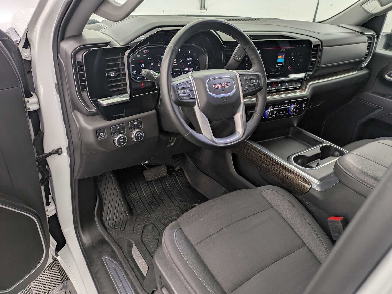 Thumbnail: 2025 GMC Sierra 3500 - 2