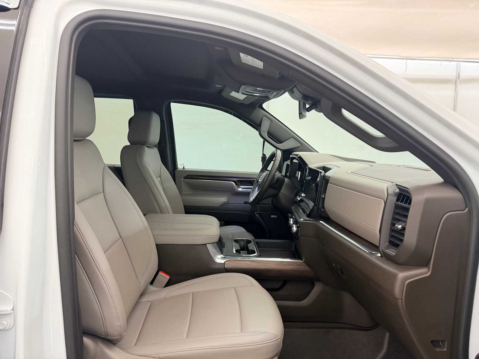 Thumbnail: 2024 GMC Sierra 2500 - 22