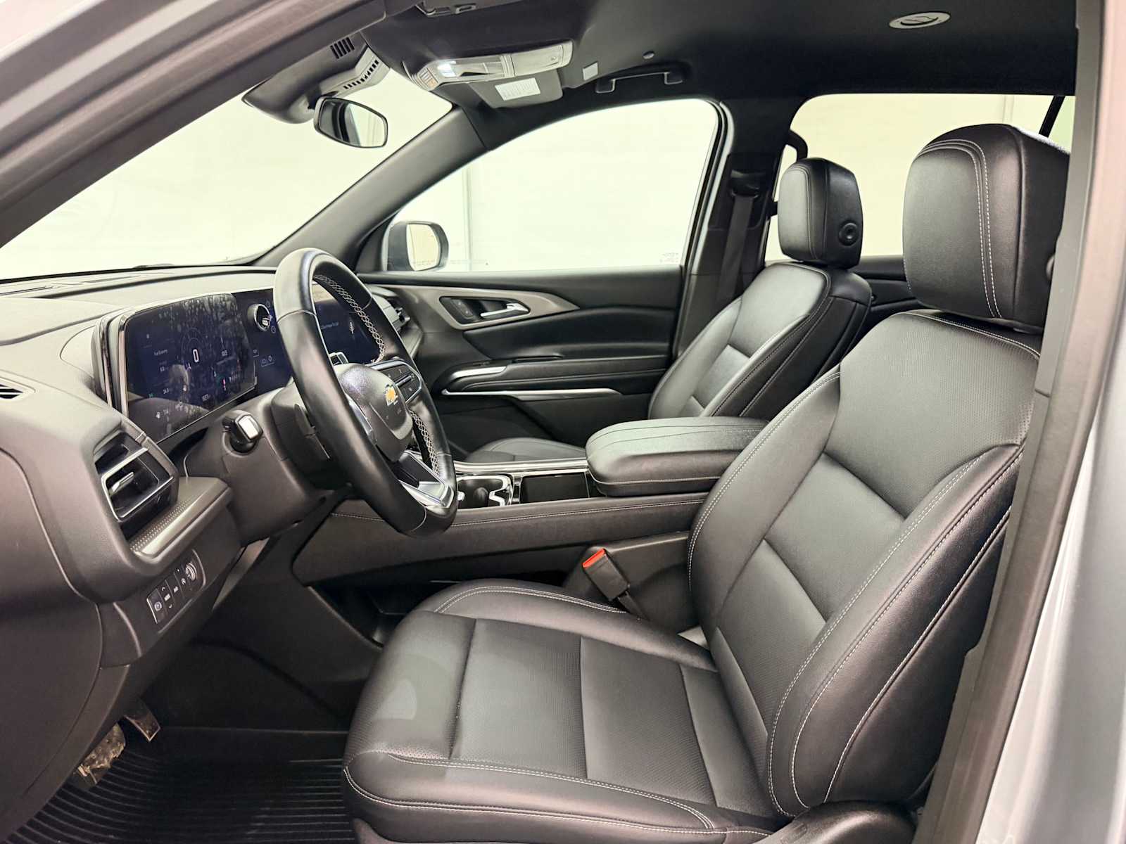 Thumbnail: 2025 Chevrolet Traverse - 16