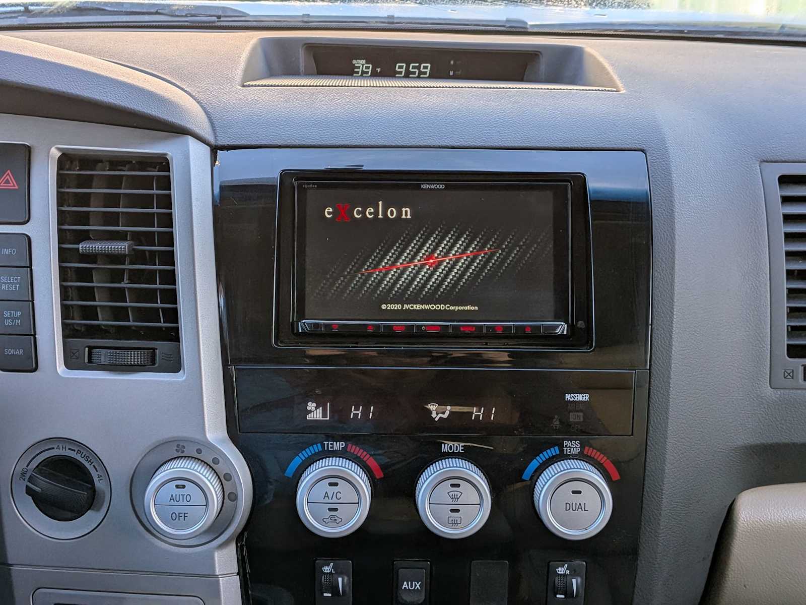 Thumbnail: 2008 Toyota Tundra - 31