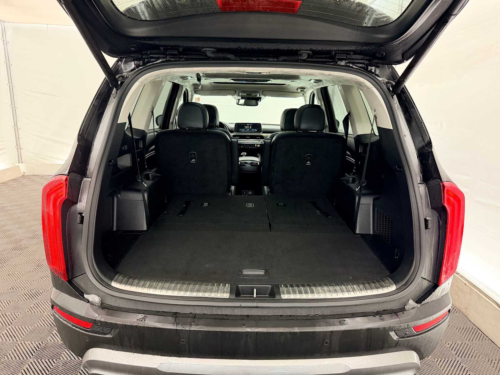 Thumbnail: 2022 Kia Telluride - 33