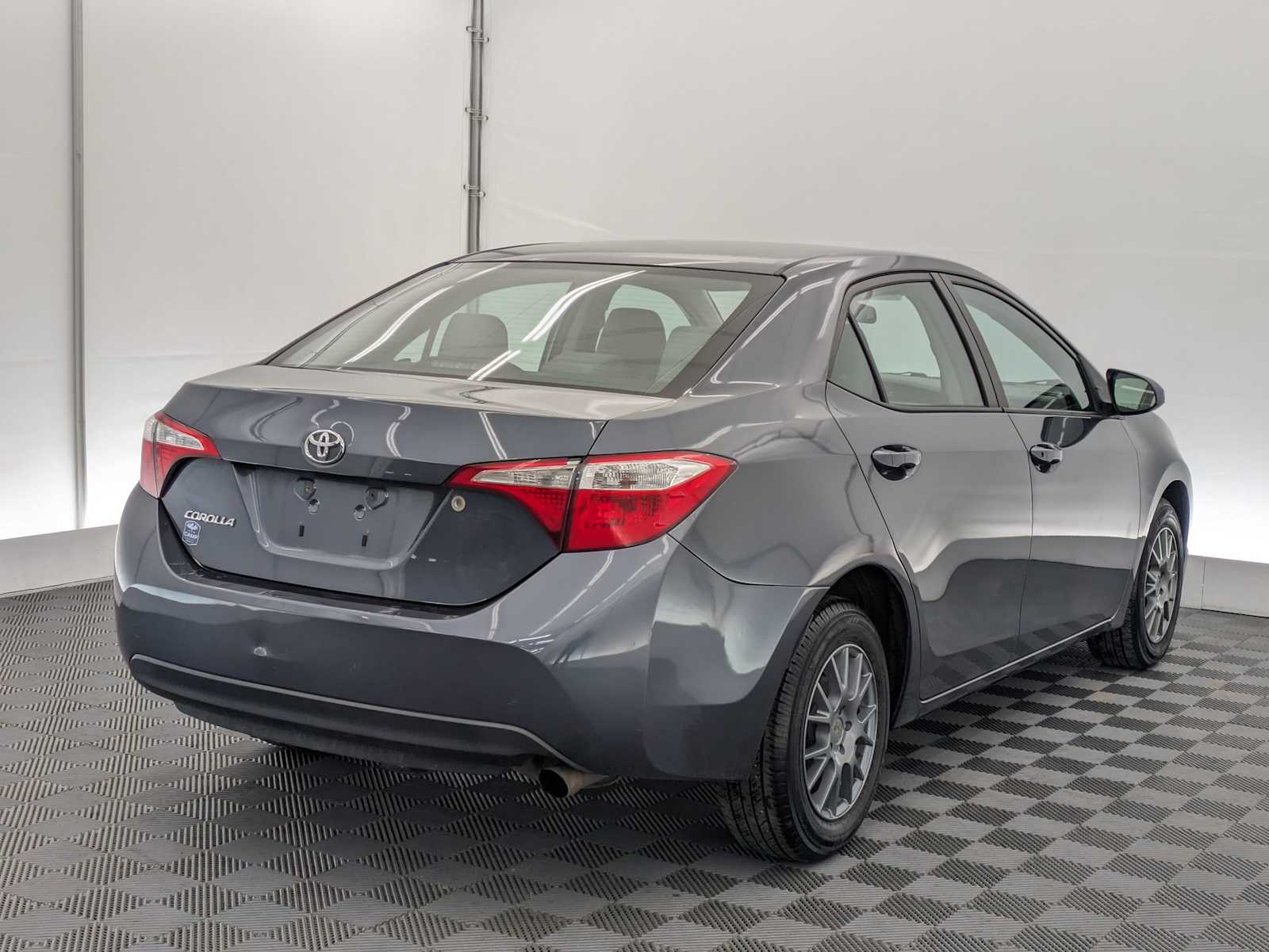 Thumbnail: 2015 Toyota Corolla - 6