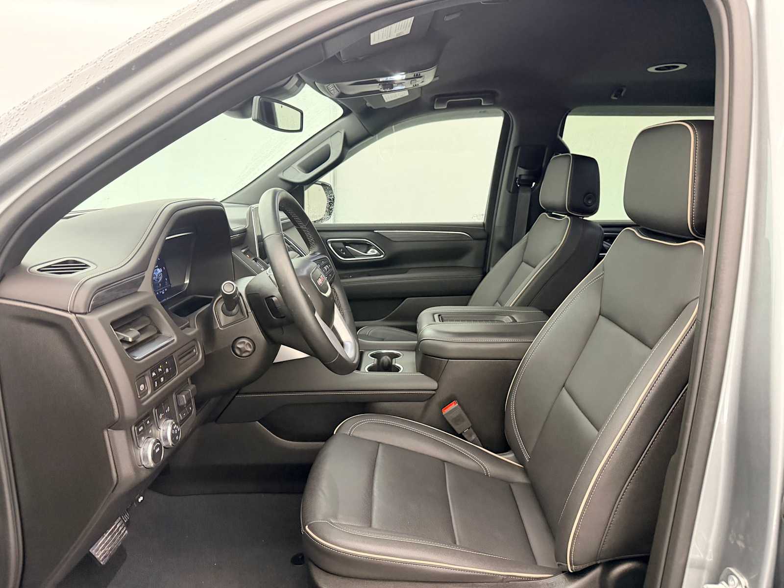 Thumbnail: 2023 GMC Yukon XL - 17