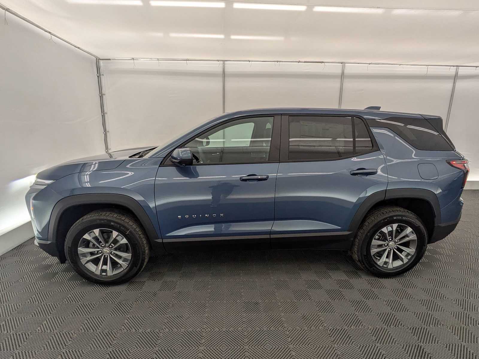 Thumbnail: 2026 Chevrolet Equinox - 3