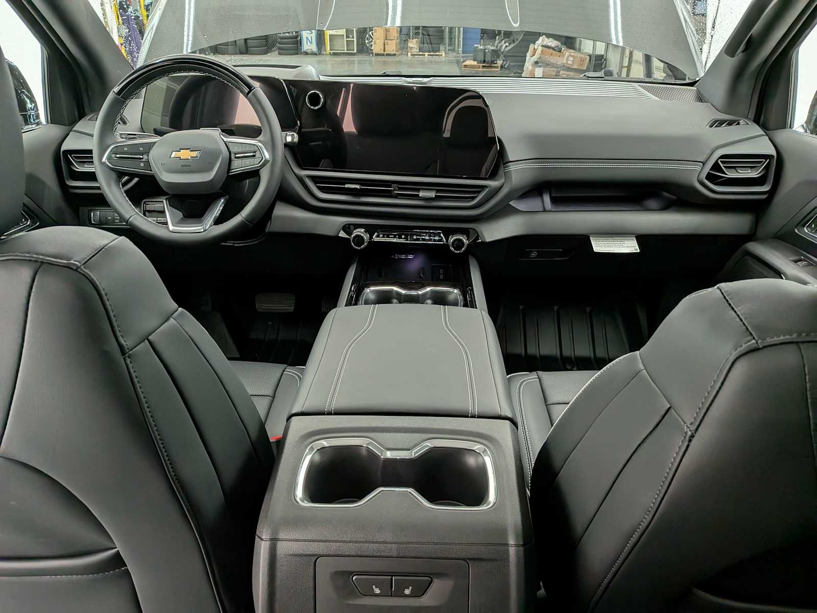 Thumbnail: 2026 Chevrolet Silverado EV - 14