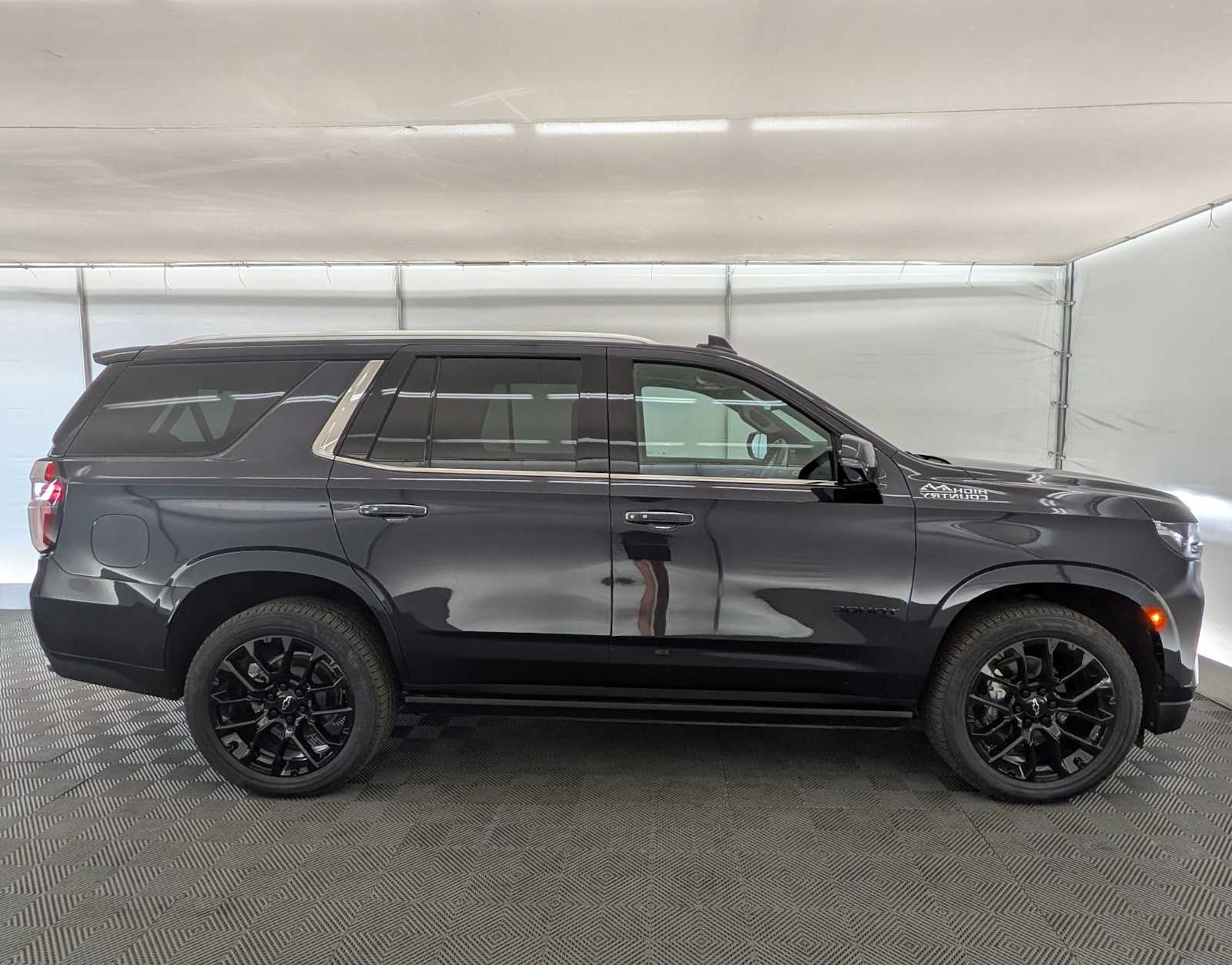 Thumbnail: 2023 Chevrolet Tahoe - 7