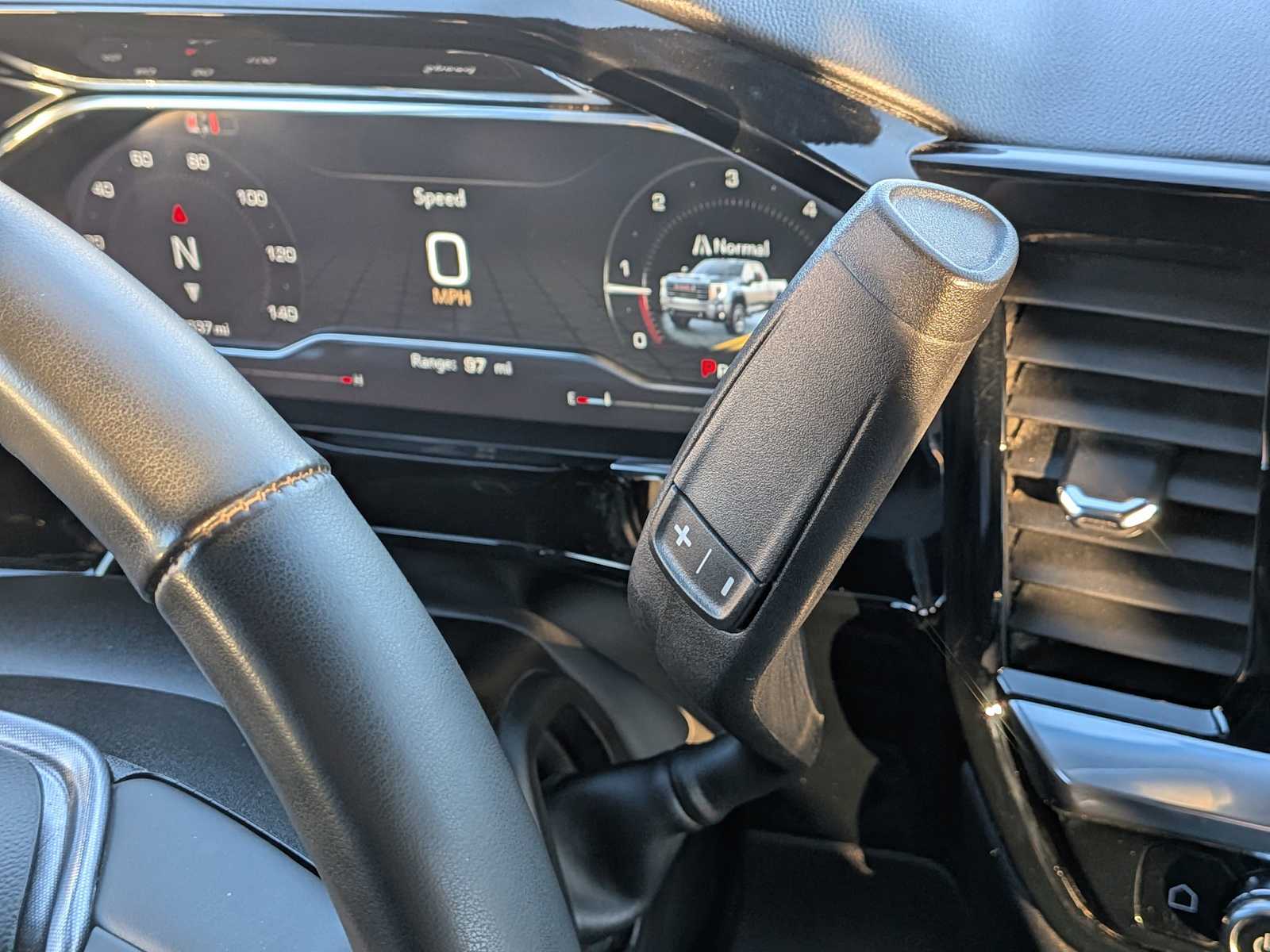 Thumbnail: 2025 GMC Sierra 3500 - 32