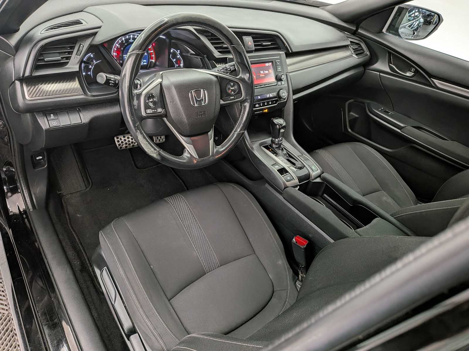 2018 Honda Civic Sport Hatchback photo 2