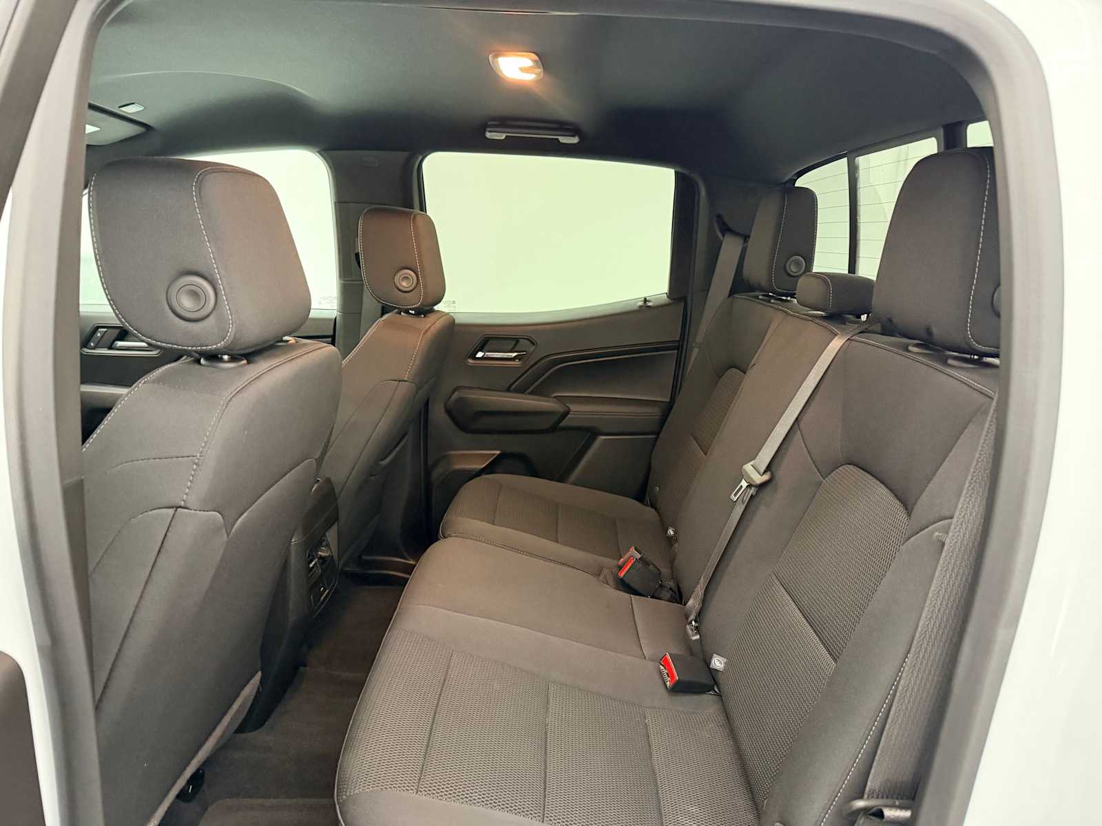 Thumbnail: 2024 Chevrolet Colorado - 20