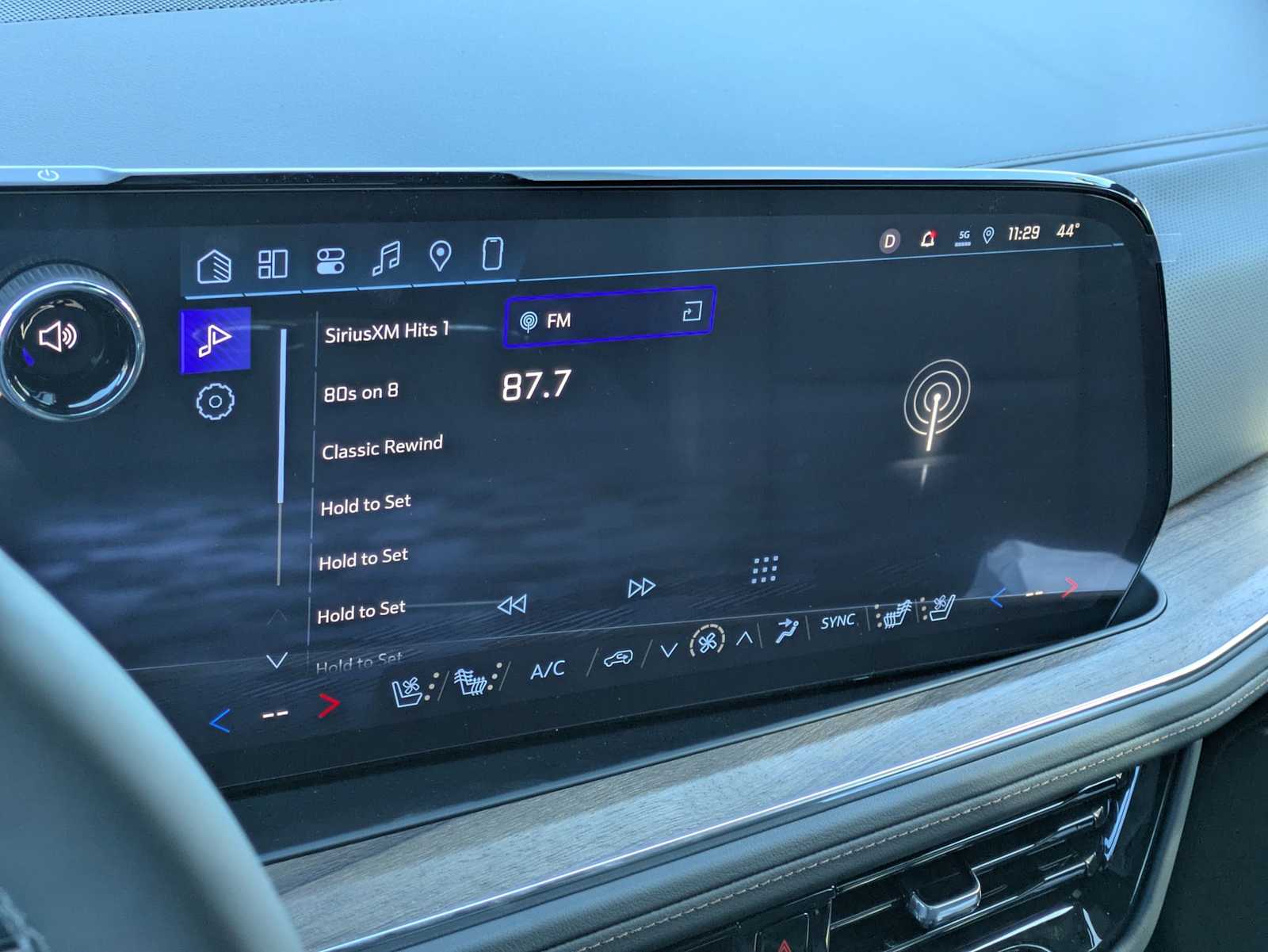 Thumbnail: 2026 Chevrolet Tahoe - 32