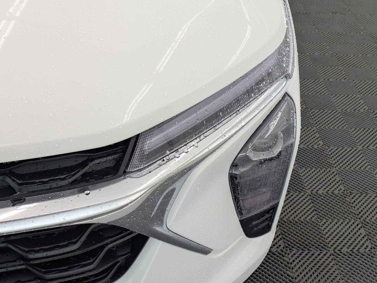 Thumbnail: 2026 Chevrolet Trax - 10