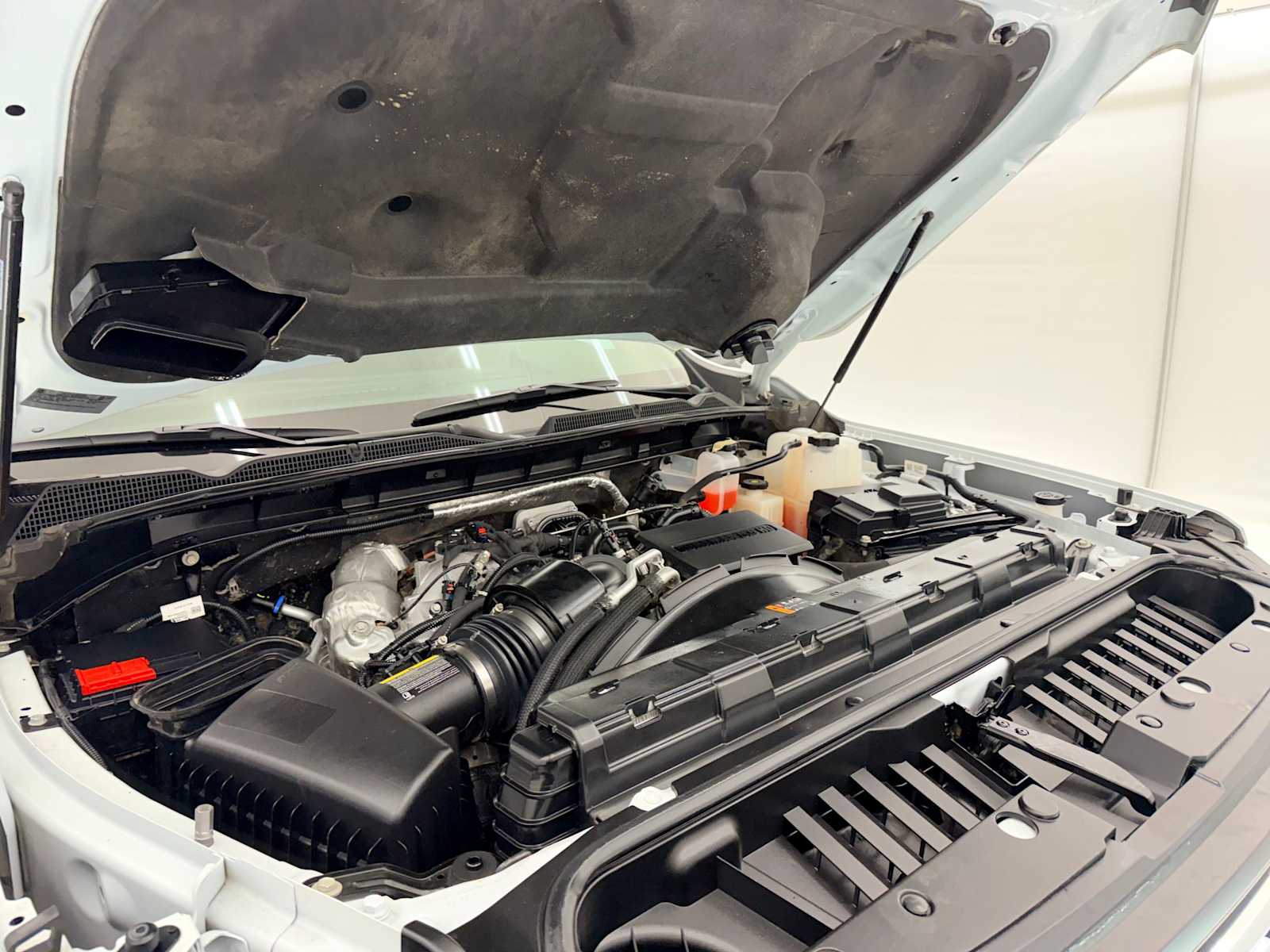 Thumbnail: 2025 GMC Sierra 3500 - 17