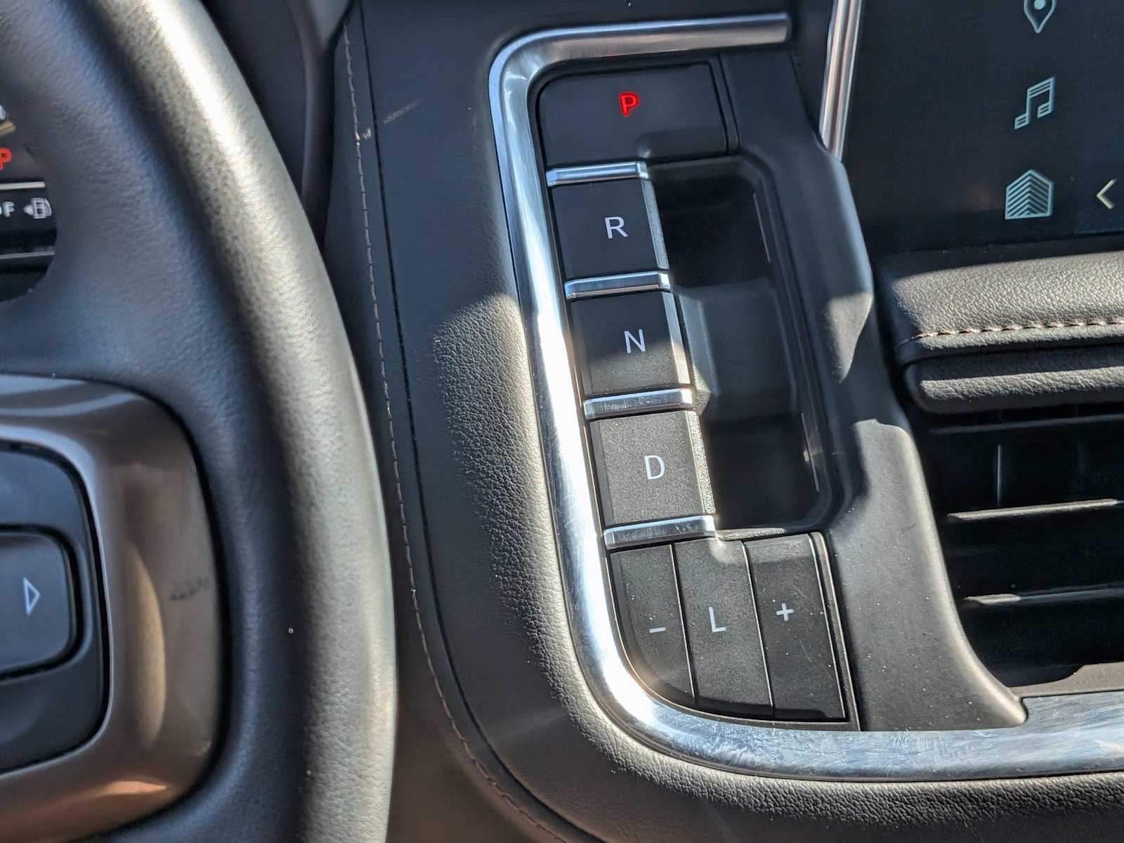 Thumbnail: 2023 Chevrolet Tahoe - 30