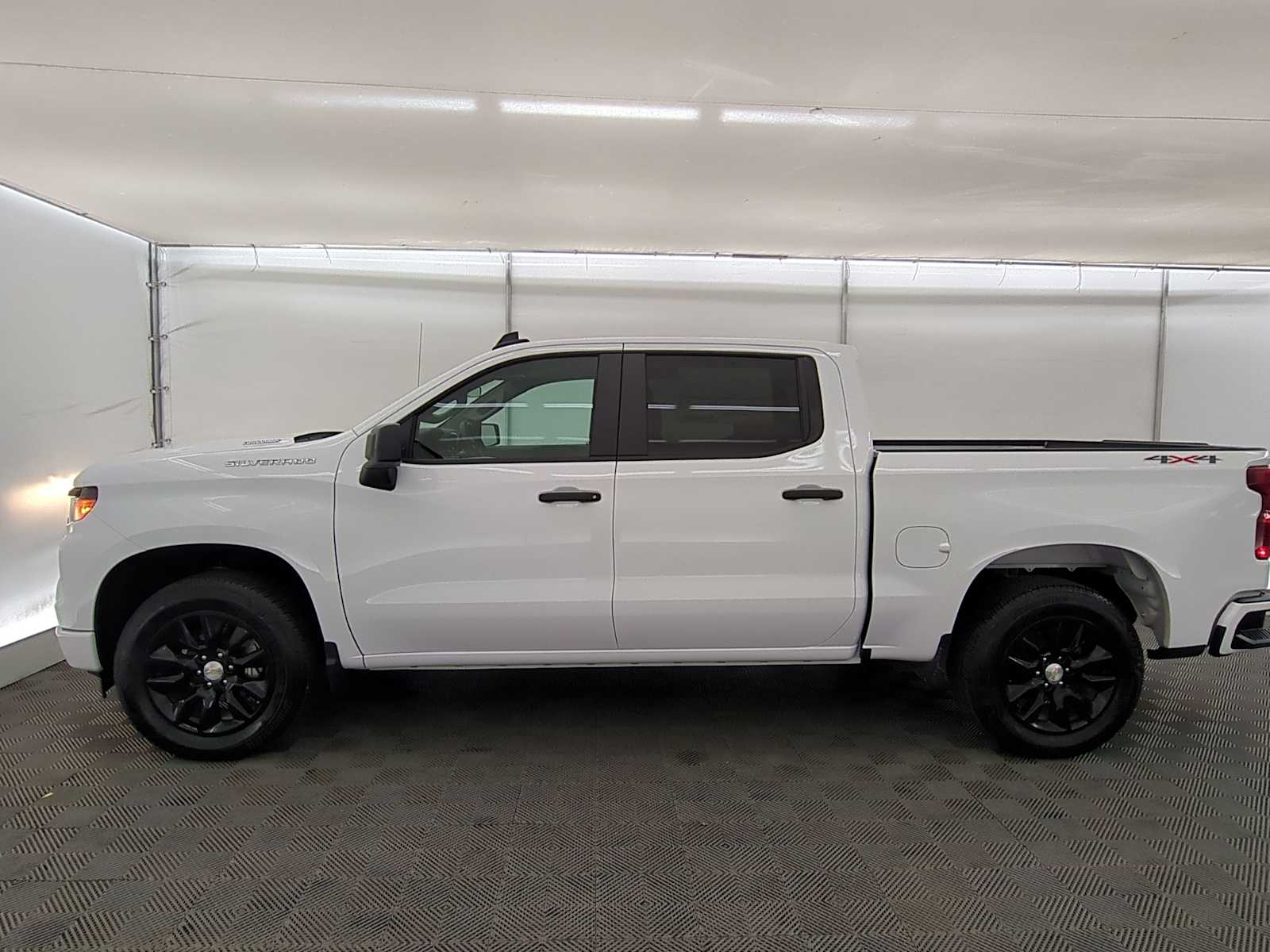 Thumbnail: 2025 Chevrolet Silverado 1500 - 6