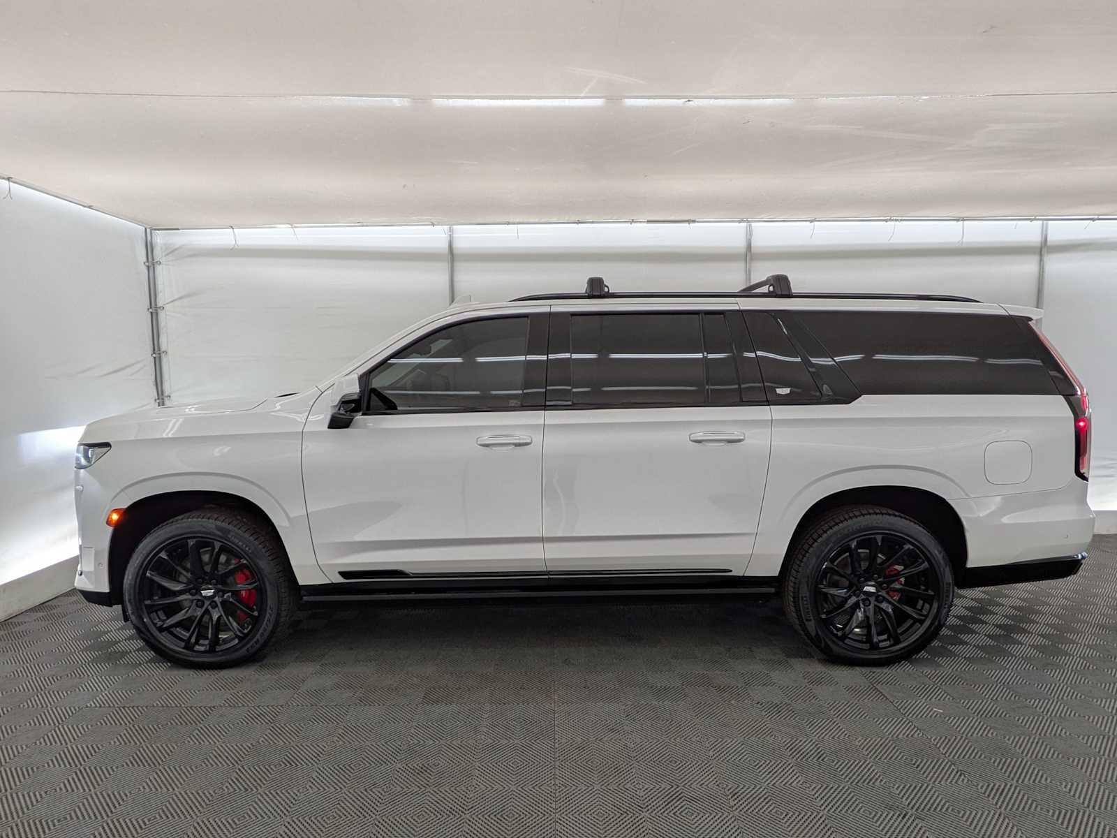 2022 Cadillac Escalade ESV Sport Platinum photo 2