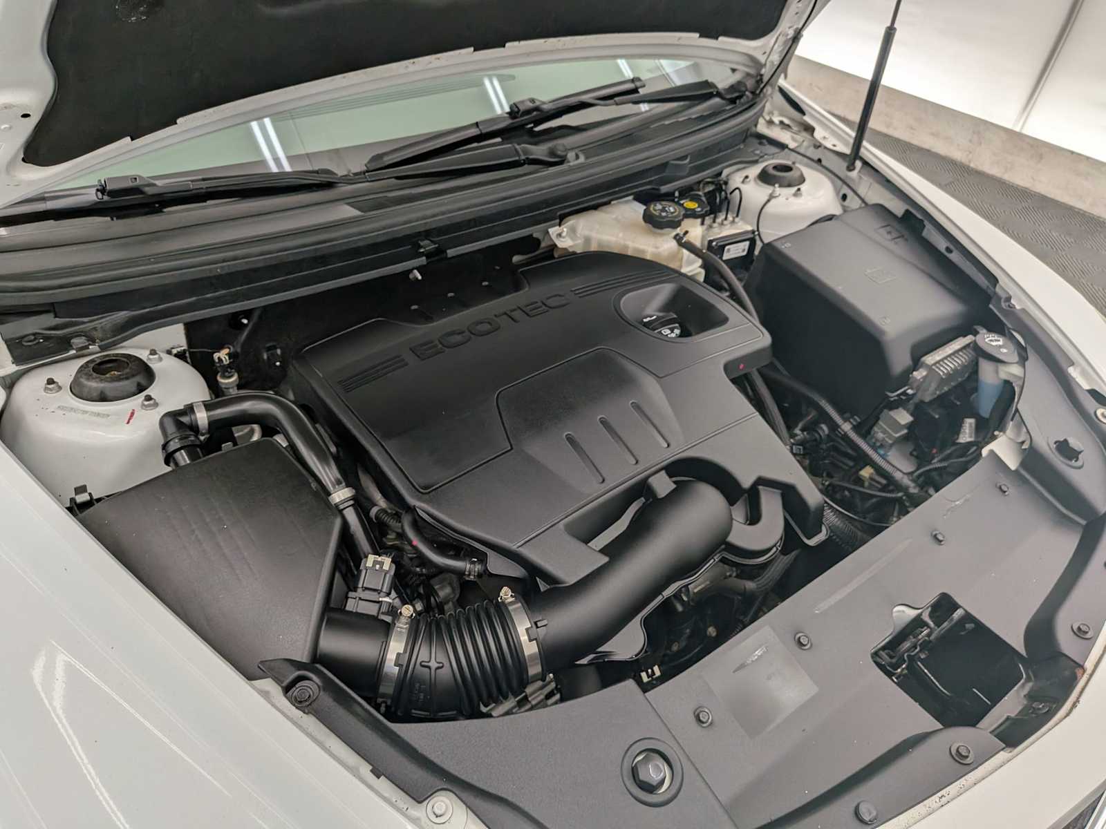 Thumbnail: 2011 Chevrolet Malibu - 14