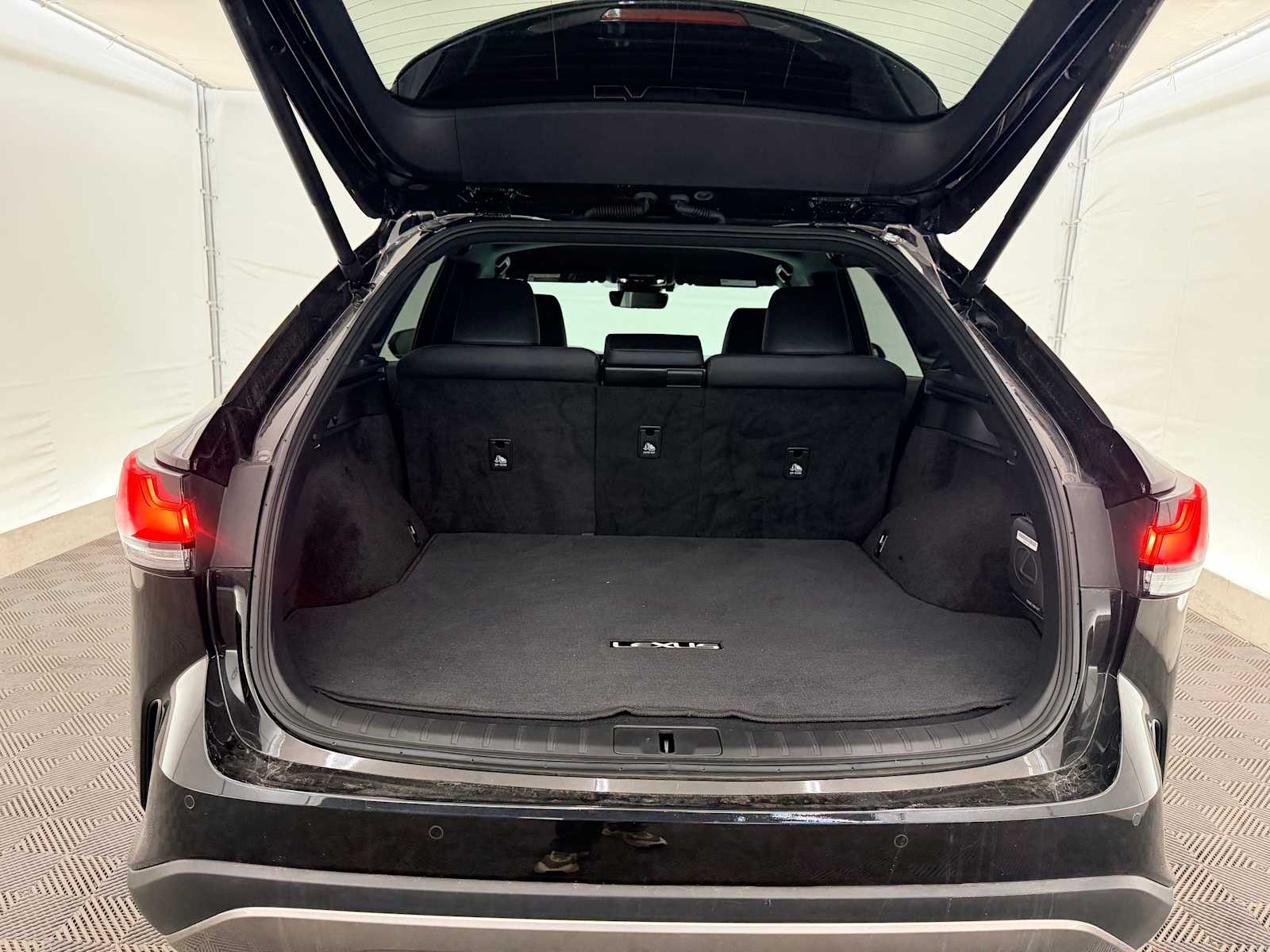 Thumbnail: 2024 Lexus RX - 32