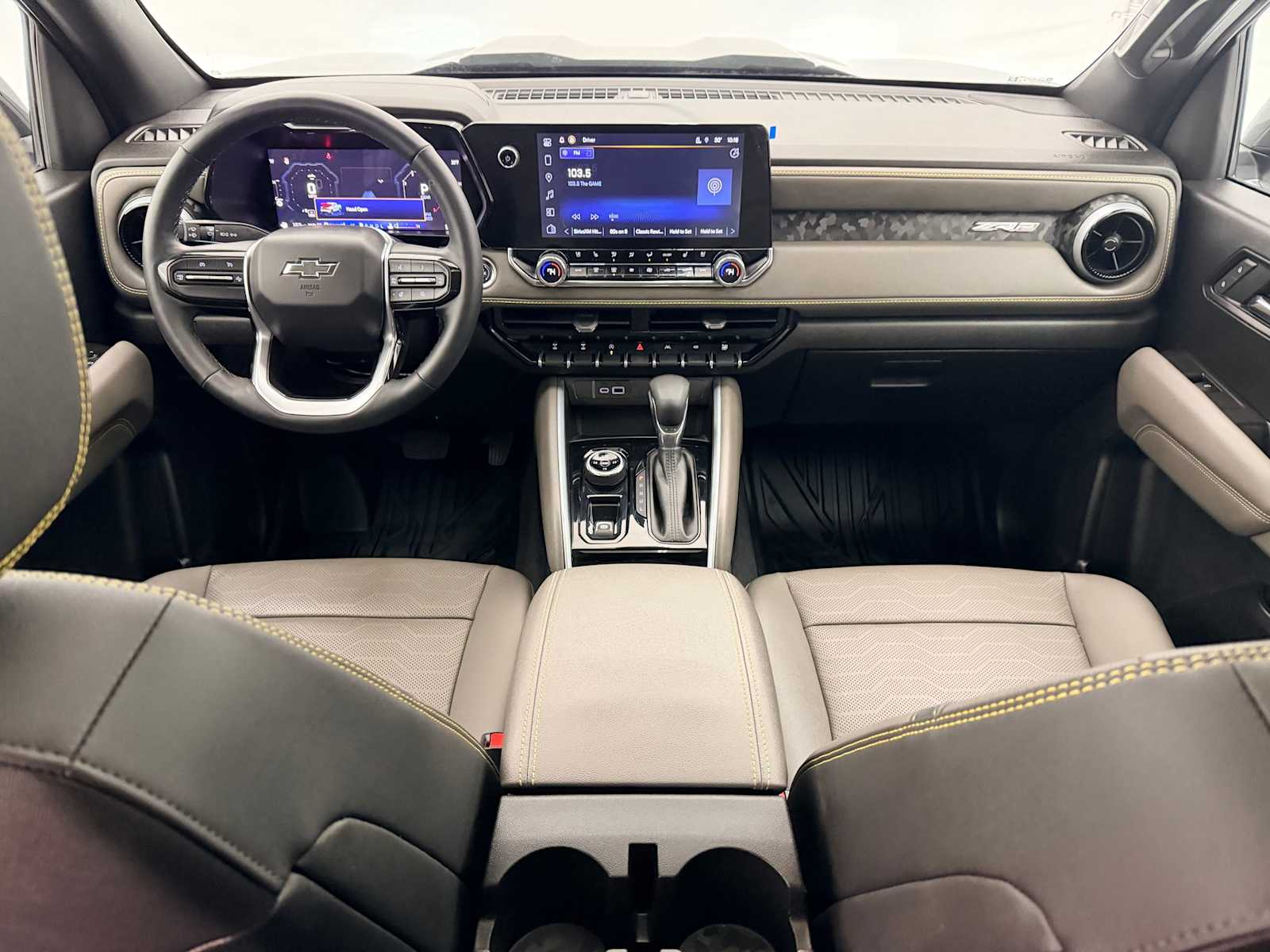 Thumbnail: 2024 Chevrolet Colorado - 16